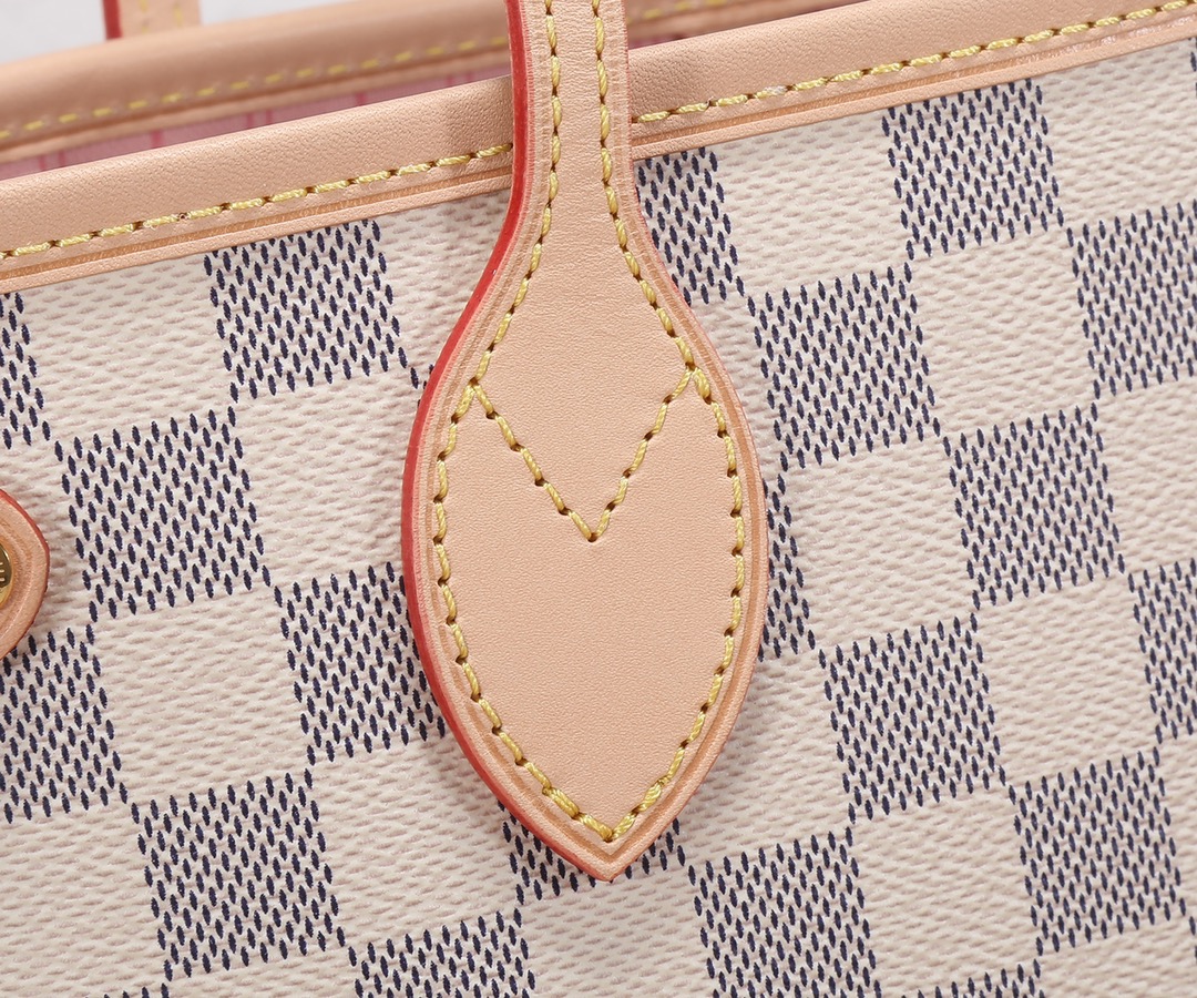 Neverfull Small Handbag in Damier Azur Canvas - Image 4