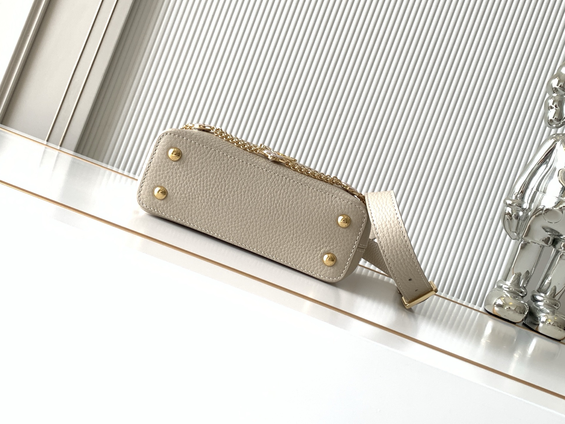 Louis Vuitton Capucines Mini Handbag - Image 4