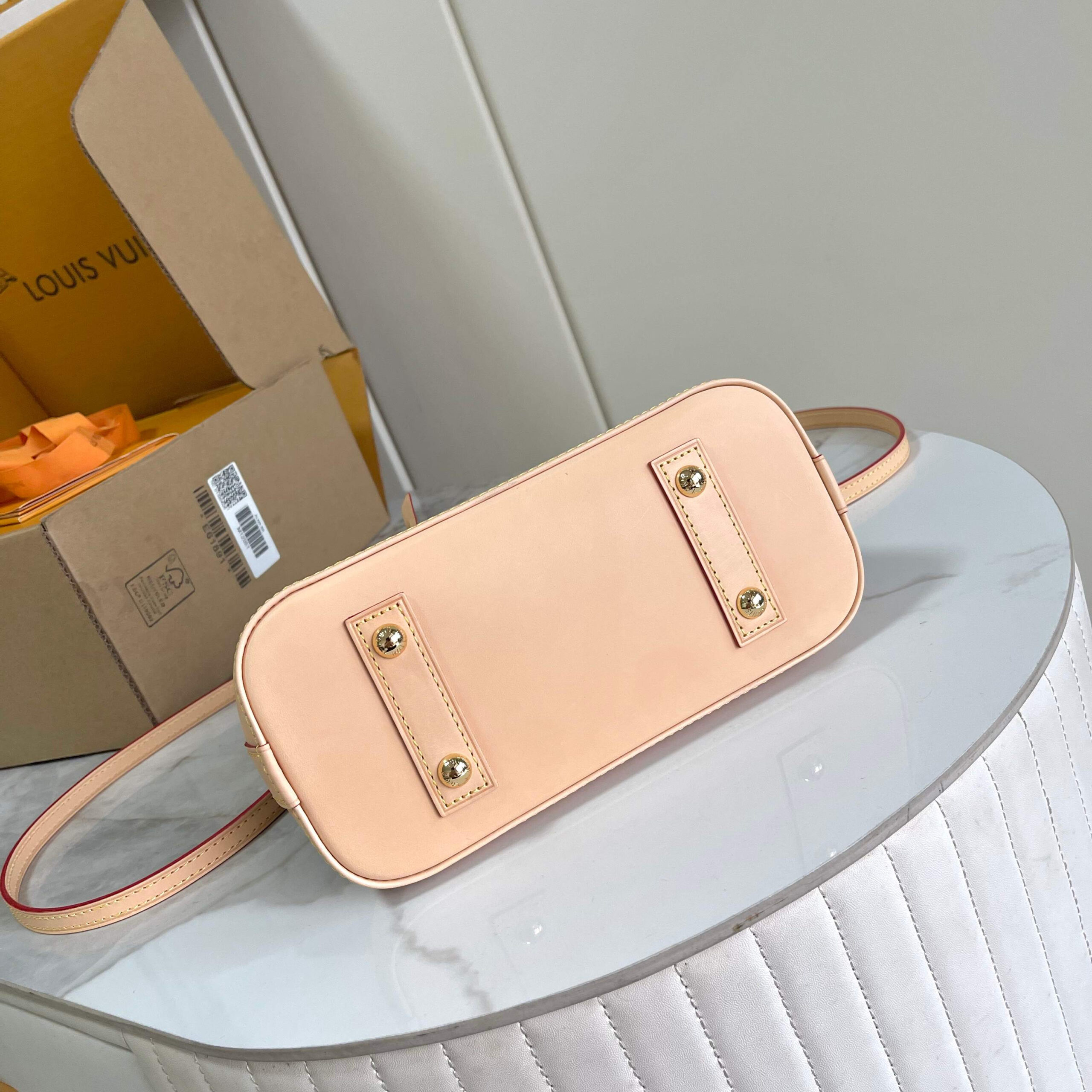 Louis Vuitton Alma BB Monogram Canvas Bag M53152 - Image 4