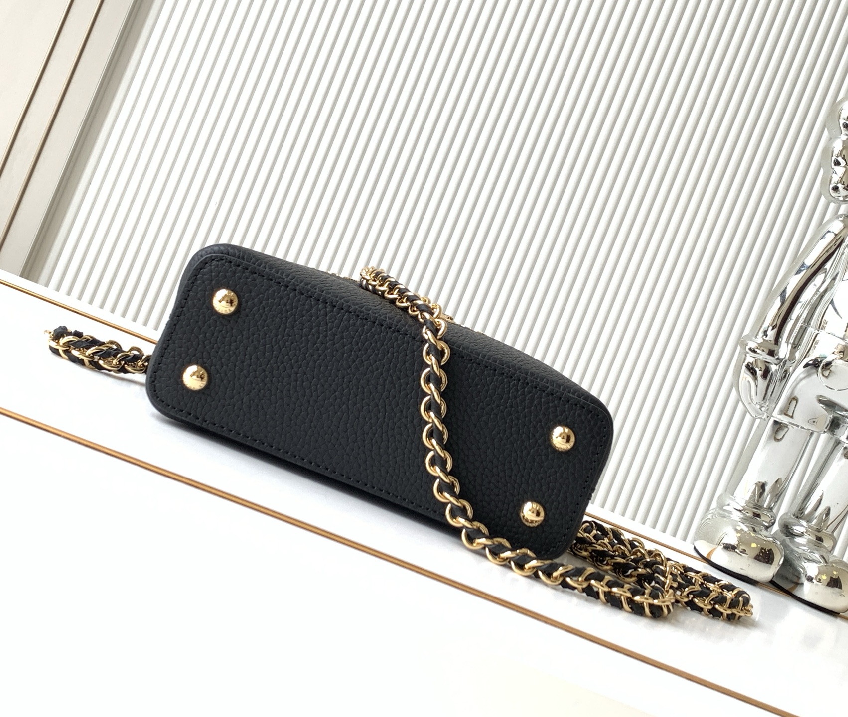 Louis Vuitton Capucines Flower Crown Handbag - Image 4