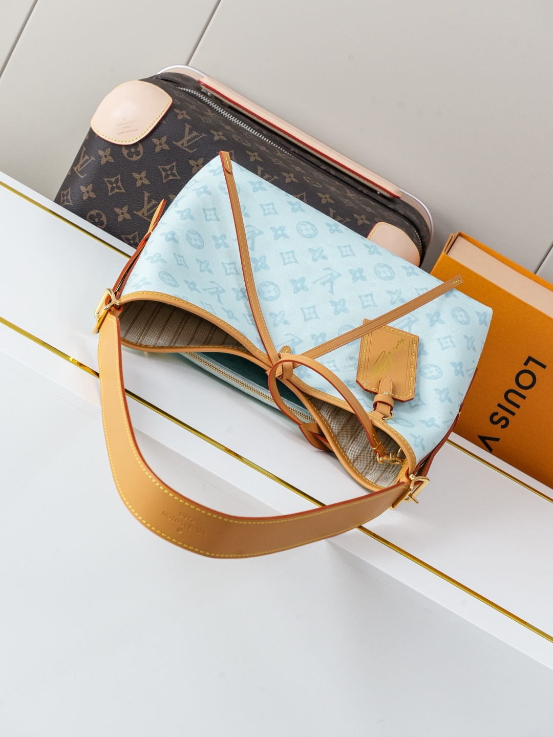 Louis Vuitton Carryall Small Handbag in Monogram Origine Bleu Courrier Canvas - Image 4