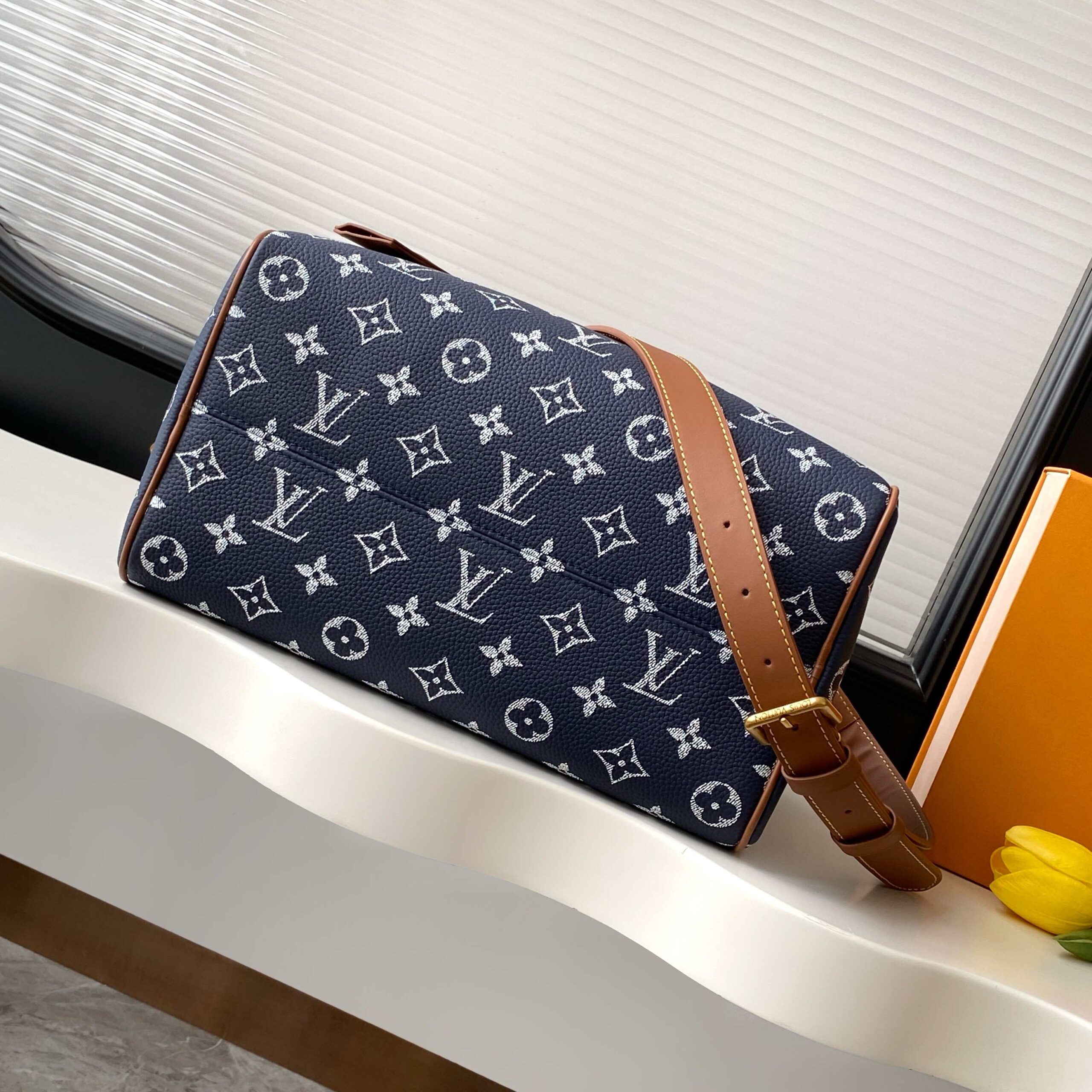 Louis Vuitton Speedy P9 Bandoulière 30 Handbag in Monogram Leather - Image 4