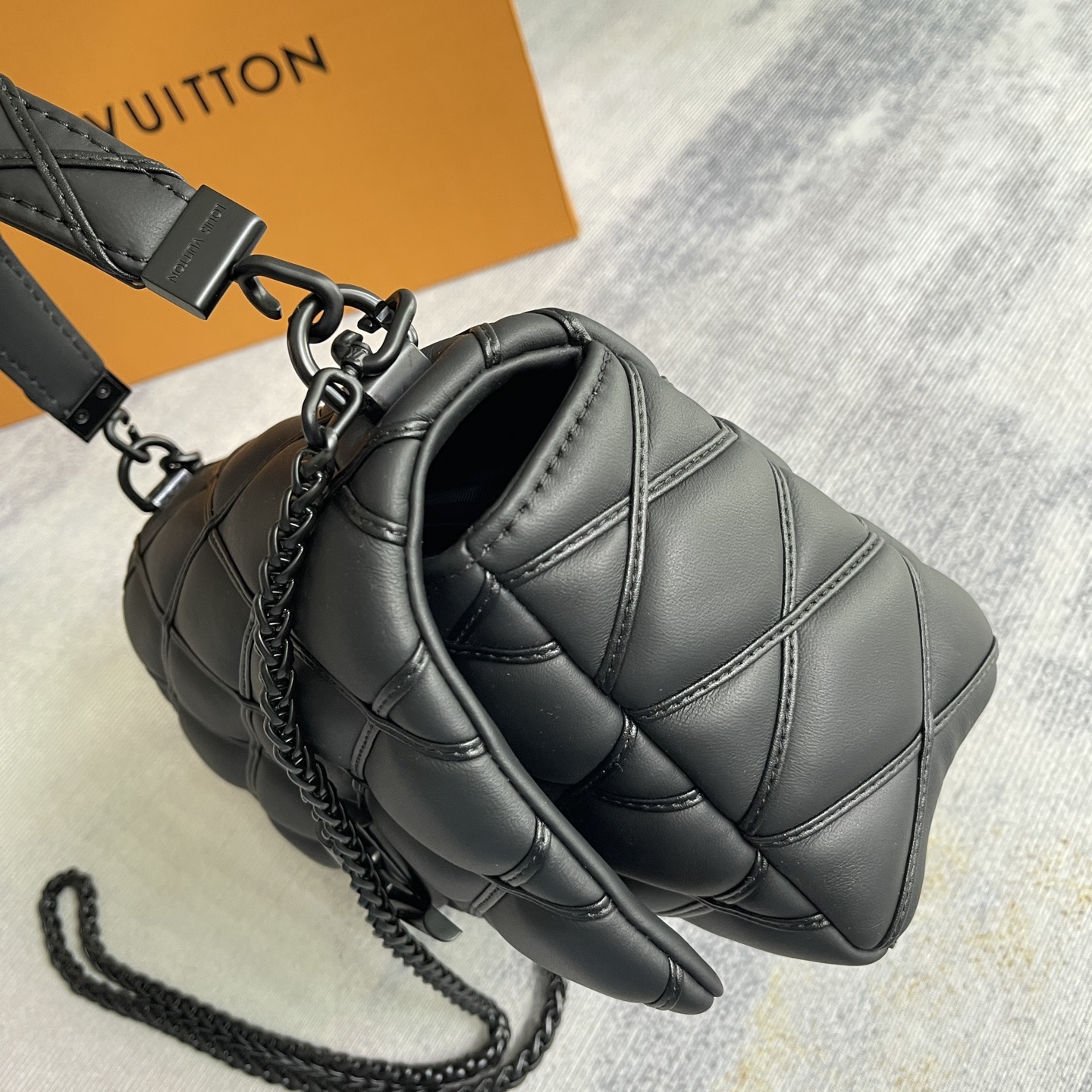 Louis Vuitton GO-14 Medium Handbag - Image 4