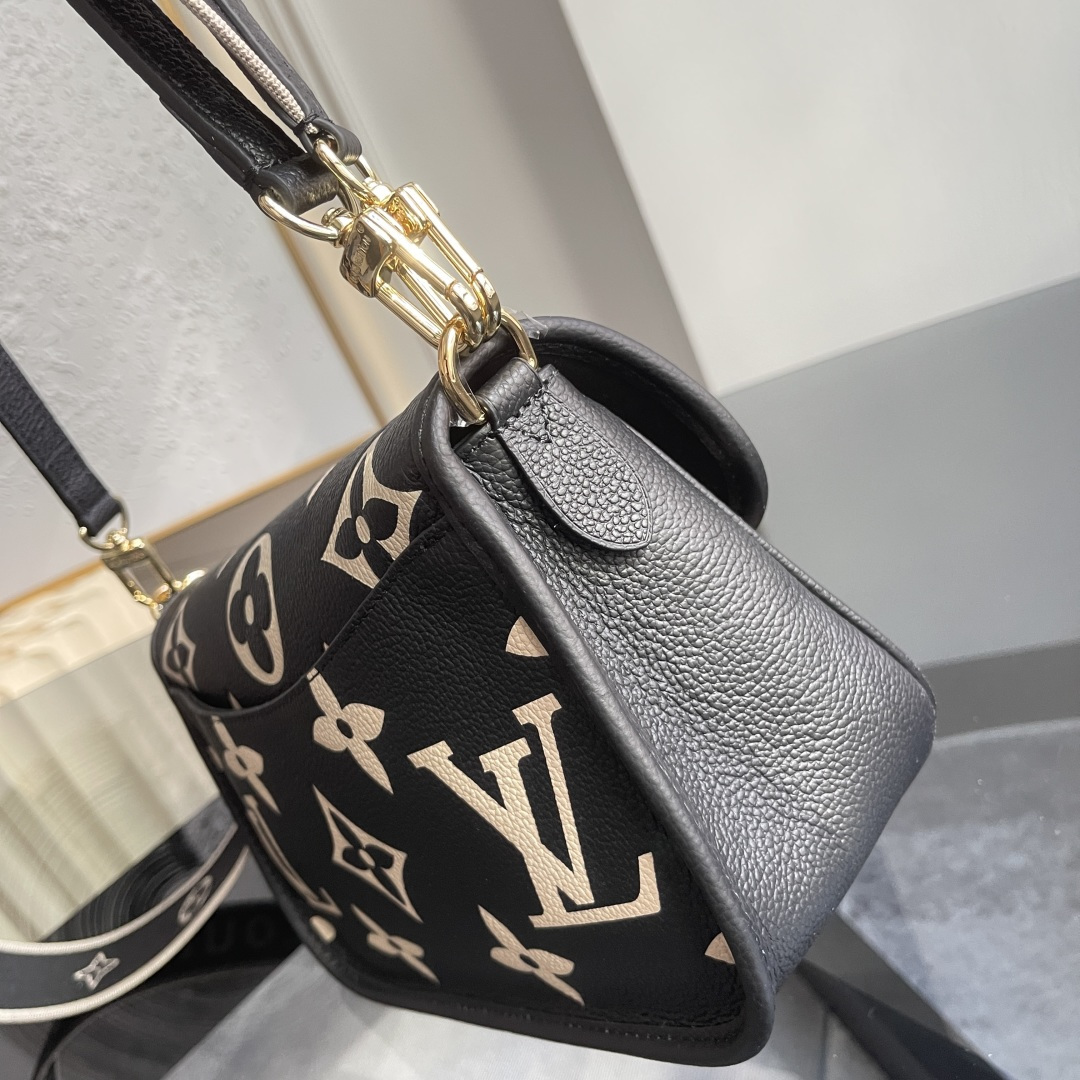 Louis Vuitton Diane Bag M46584 in Black - Image 4