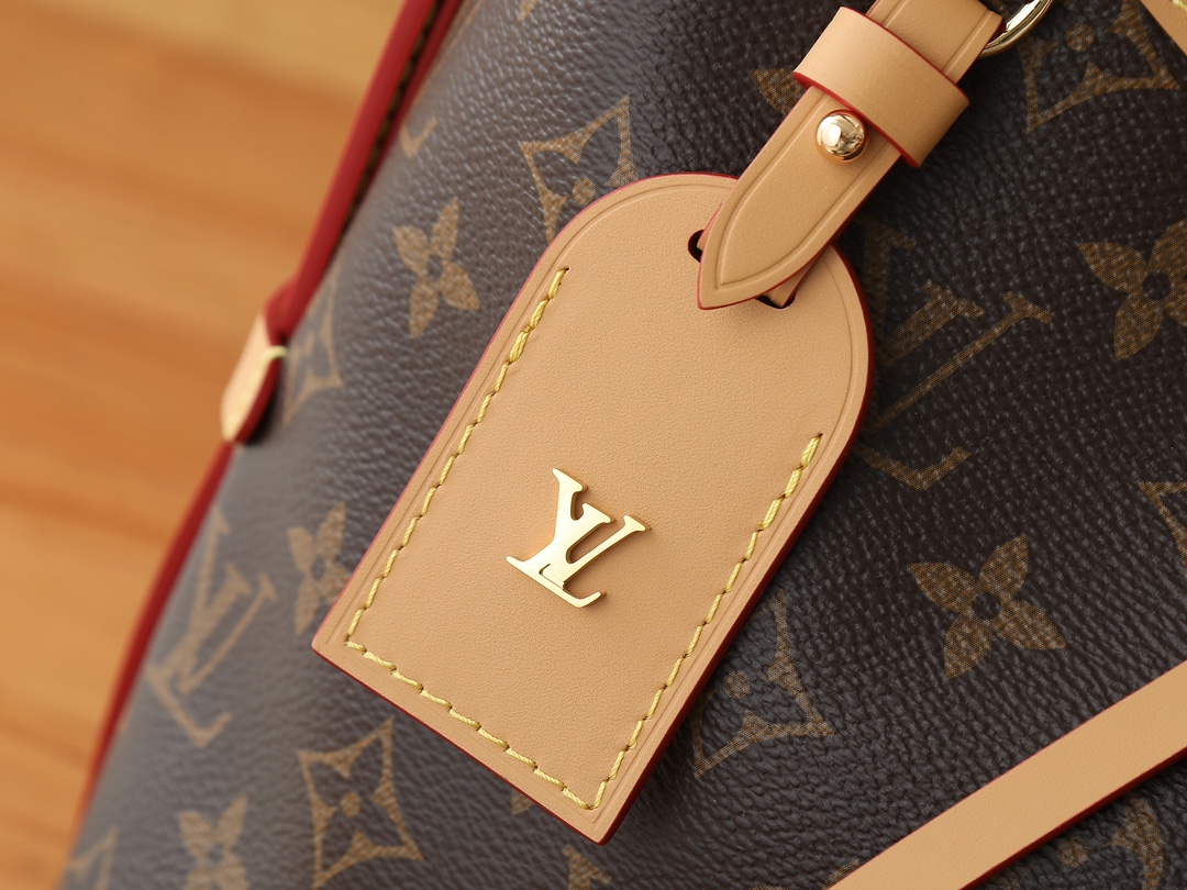 Louis Vuitton CarryAll Small Handbag in Monogram Canvas - Image 4