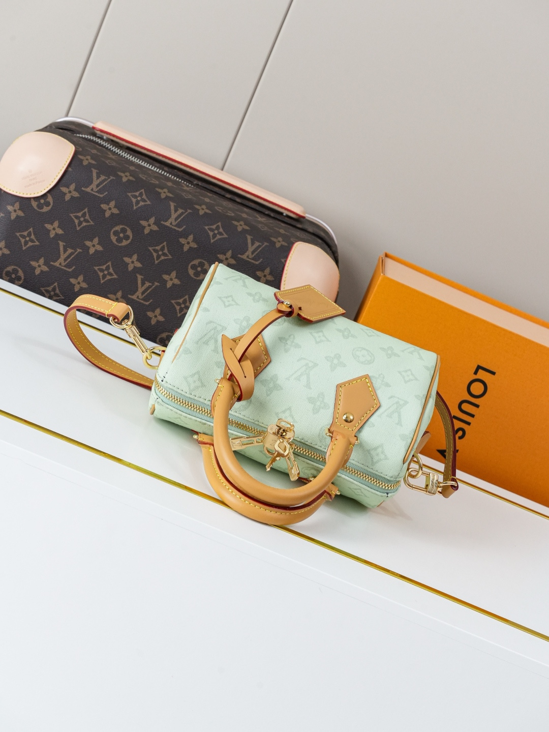 Louis Vuitton Speedy Bandouliere 20 Light Green Monogram Canvas Bag - Image 4