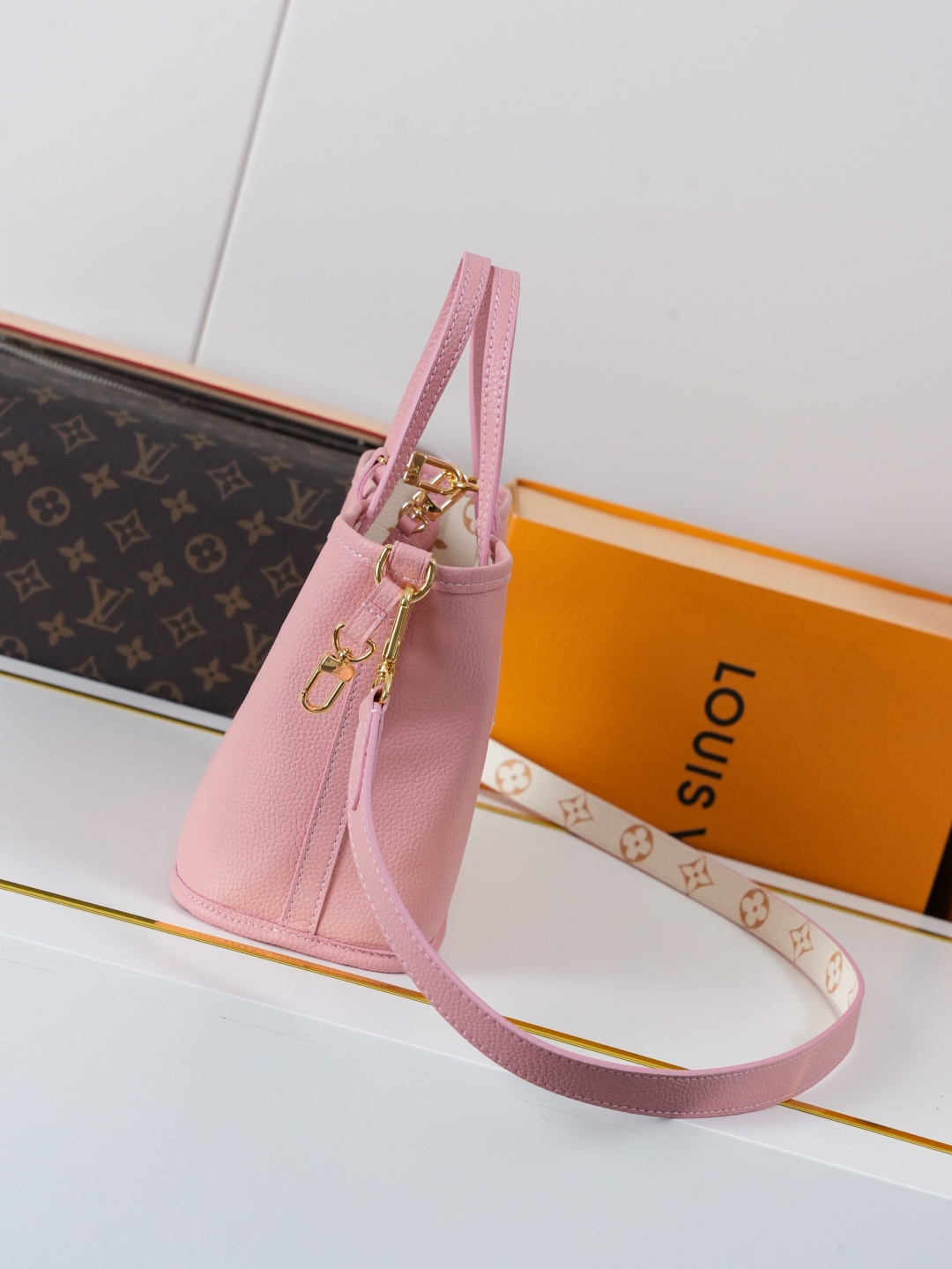Louis Vuitton Neverfull Inside Out BB Handbag in Monogram Canvas and Leather - Image 4