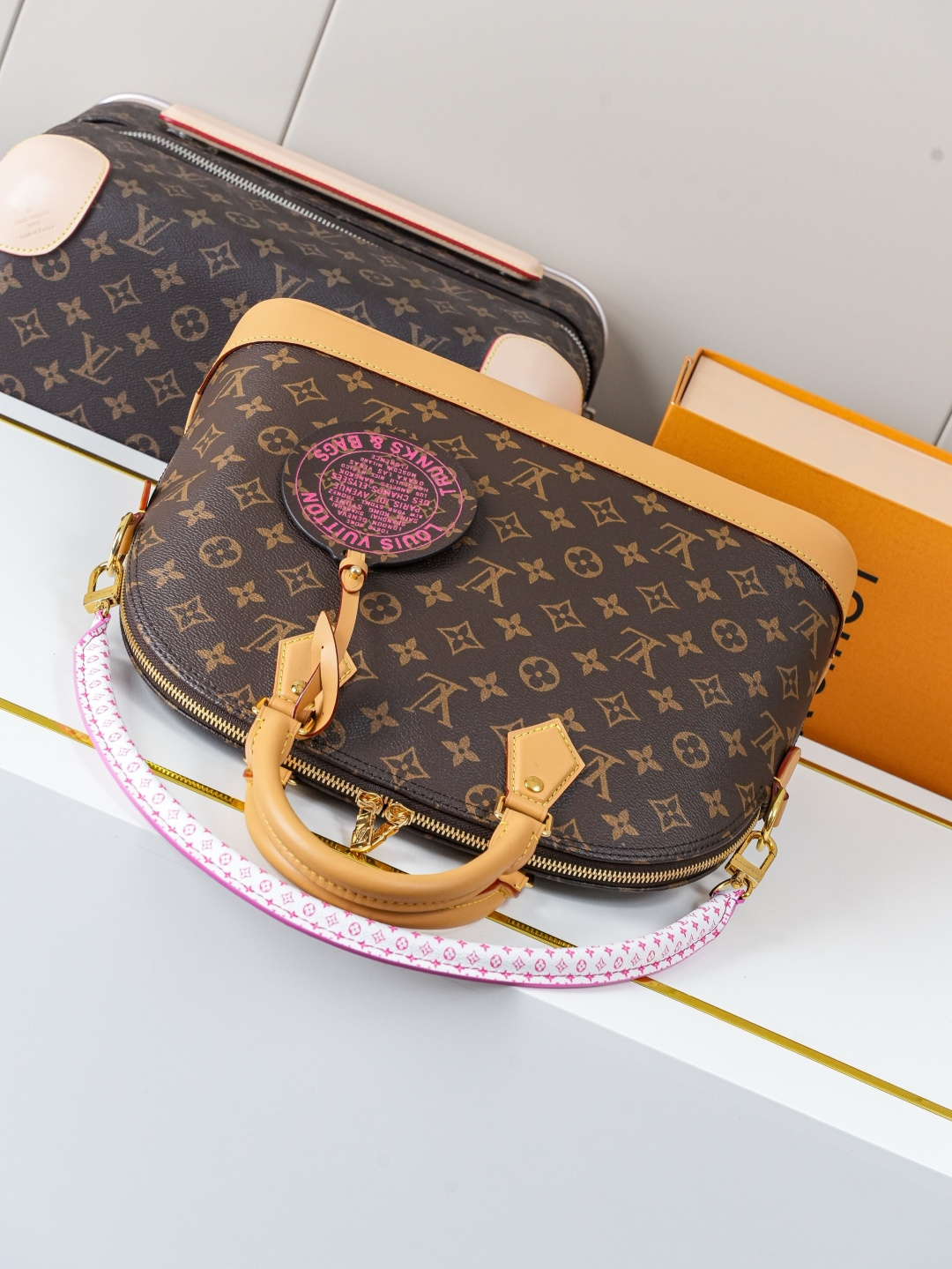 Louis Vuitton Alma Soft Medium Handbag in Monogram Canvas - Image 4