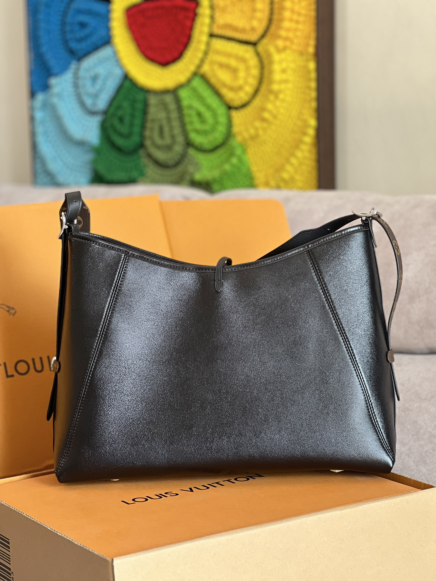 Louis Vuitton CarryAll Dark Medium Handbag - Image 4