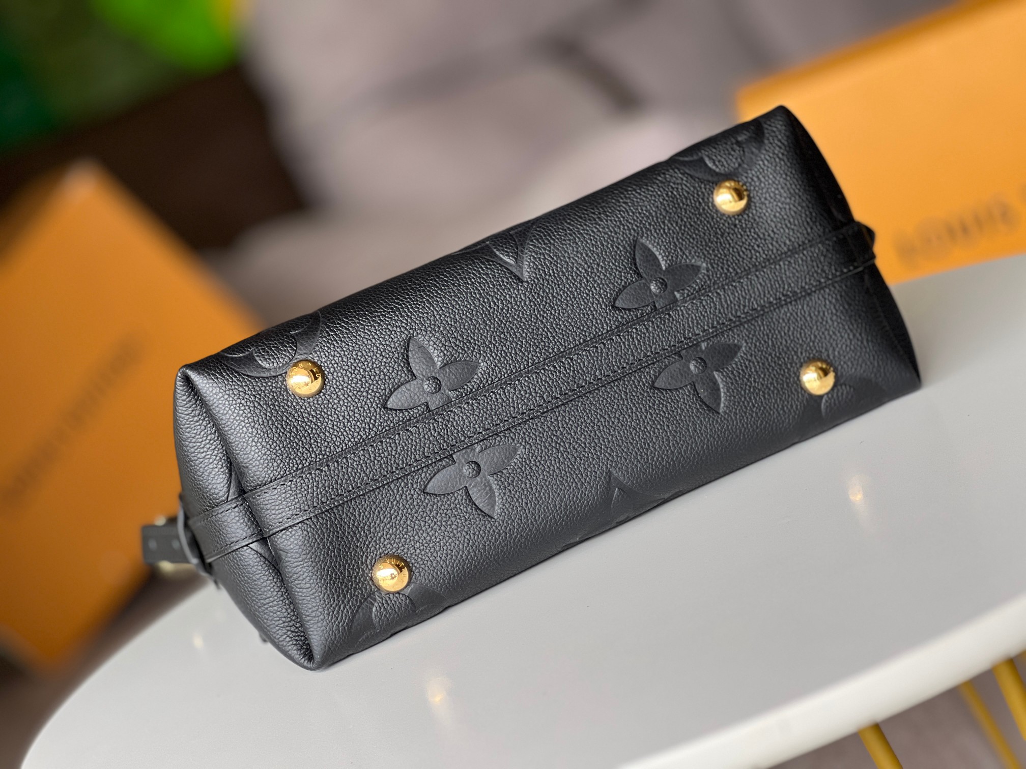 Louis Vuitton CarryAll Small Handbag - Image 4