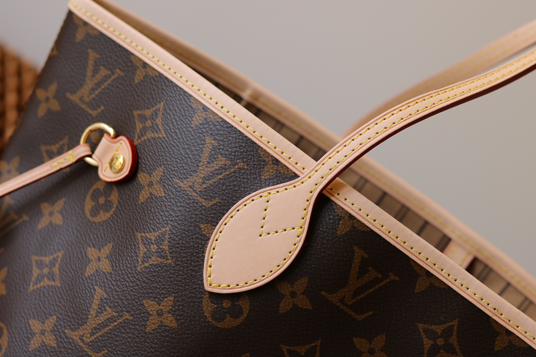 Louis Vuitton Neverfull Medium Tote Bag - Image 4