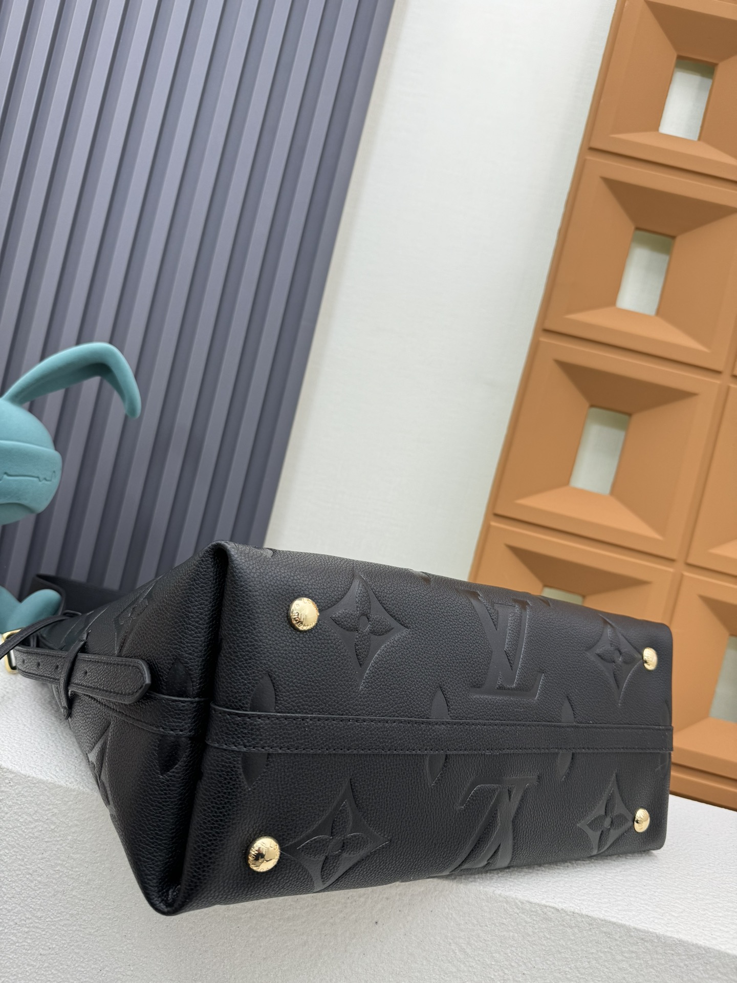 CarryAll Medium Handbag in Monogram Empreinte Leather - Image 4