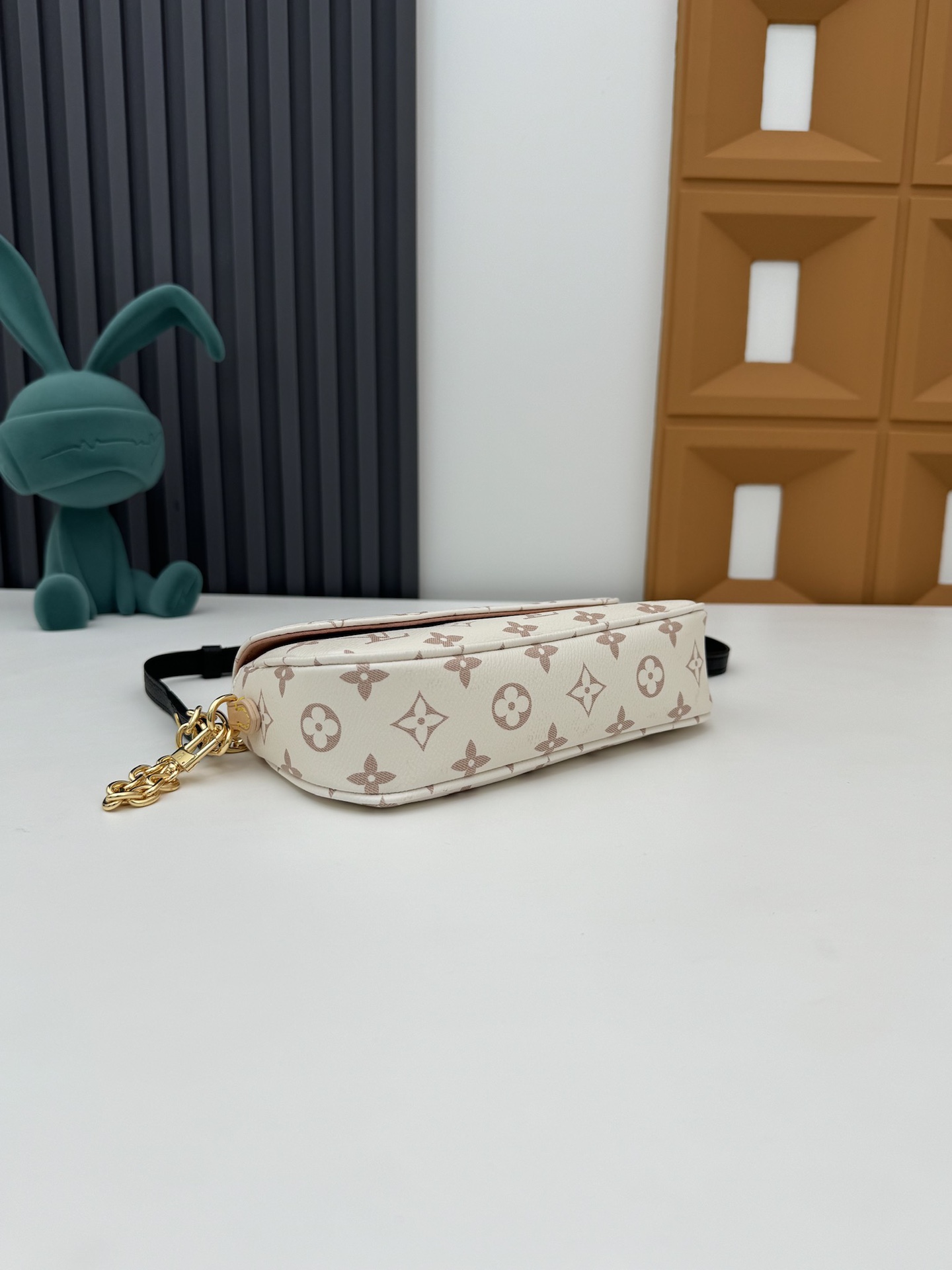 Louis Vuitton Wallet On Chain Ivy M83091 - Image 4