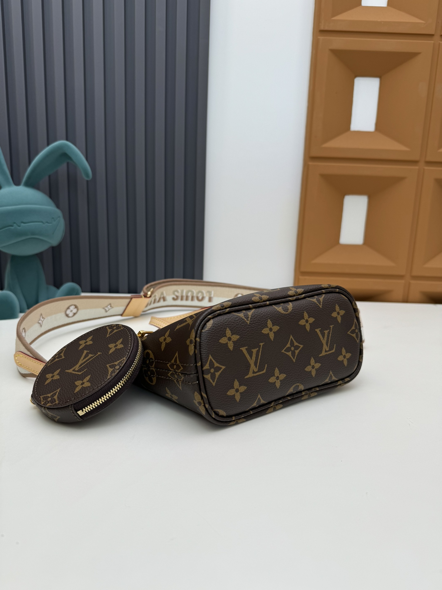 Louis Vuitton Neverfull BB Handbag M46705 - Image 4