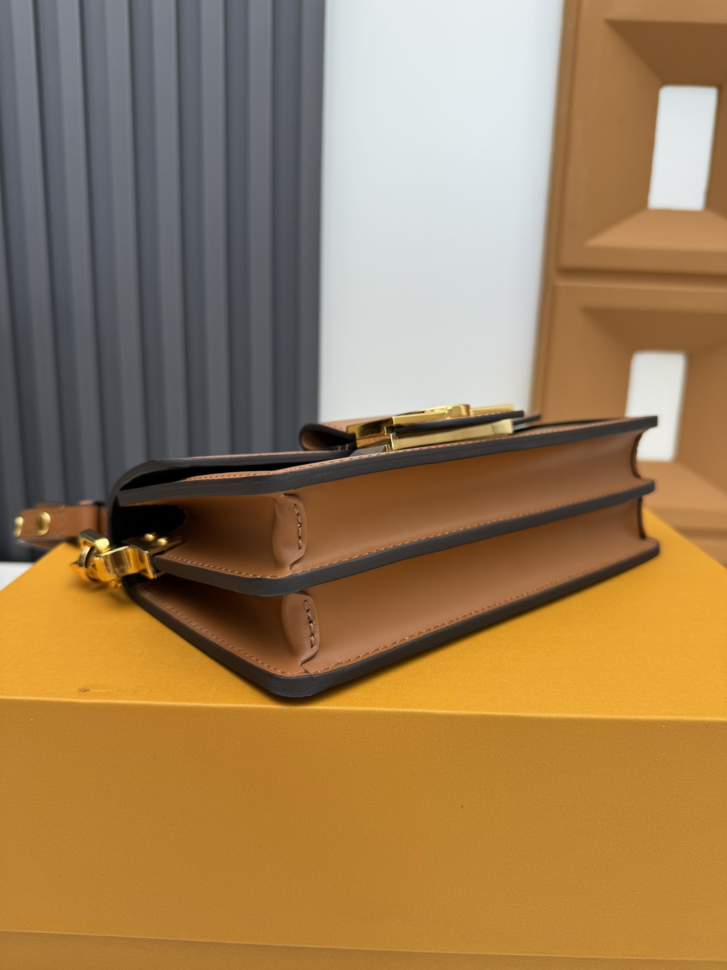 Louis Vuitton Dauphine East West Bag M46757 - Image 4