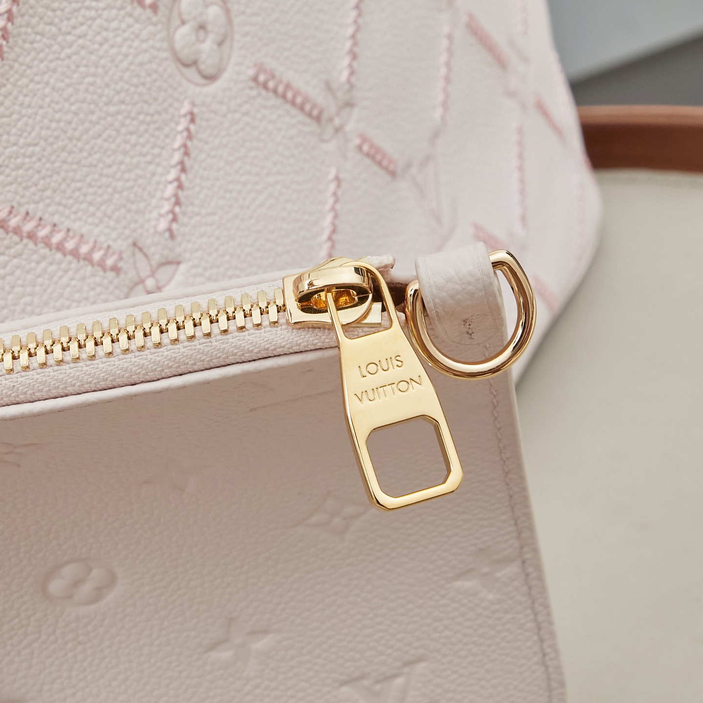 Louis Vuitton Neverfull MM Tote Bag M28527 with Pink Embroidery - Image 4