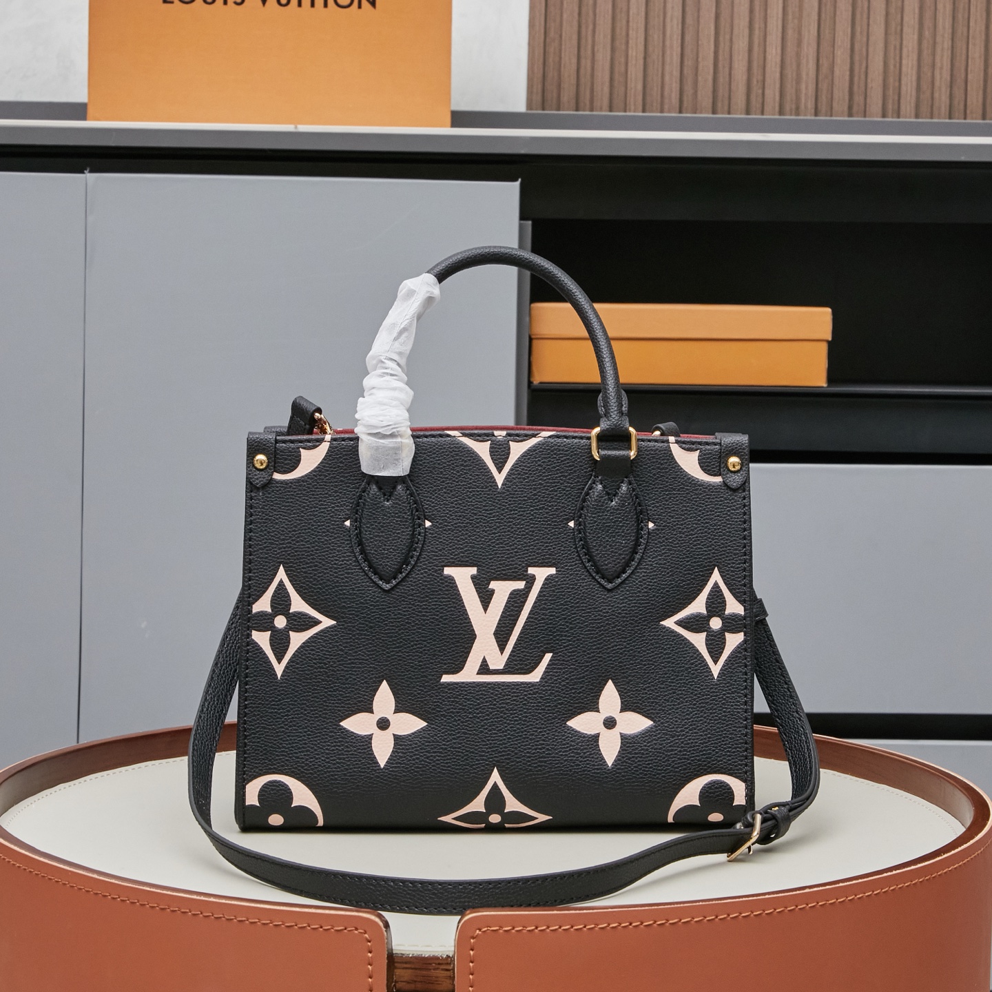 Louis Vuitton OnTheGo PM Tote Bag - Image 4
