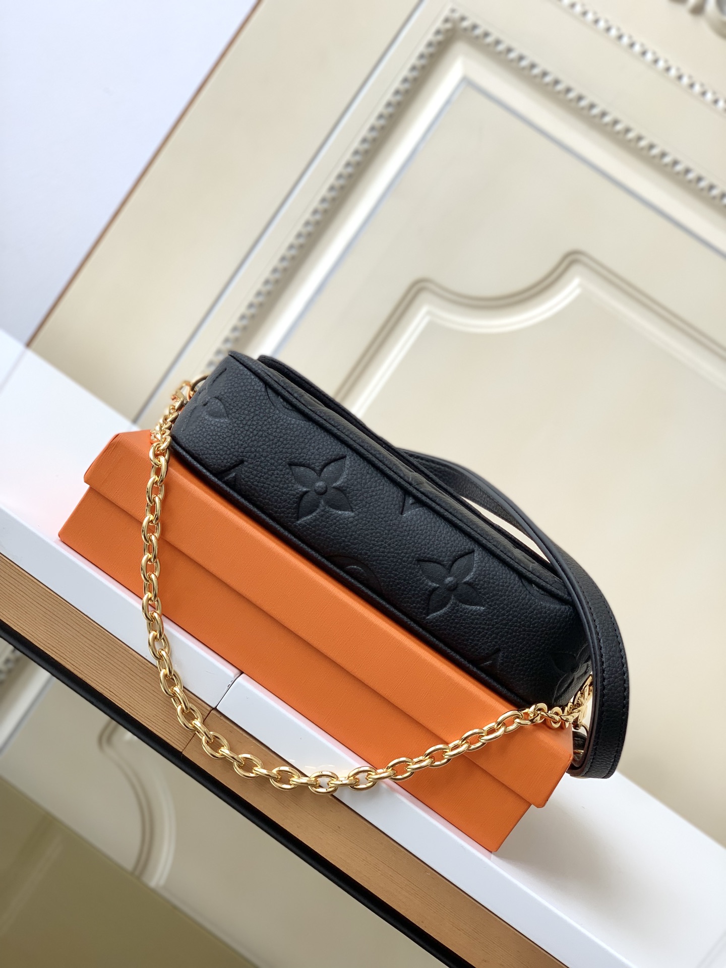 Louis Vuitton Wallet On Chain Monogram Canvas Crossbody Bag M82154 / M82211 - Image 4