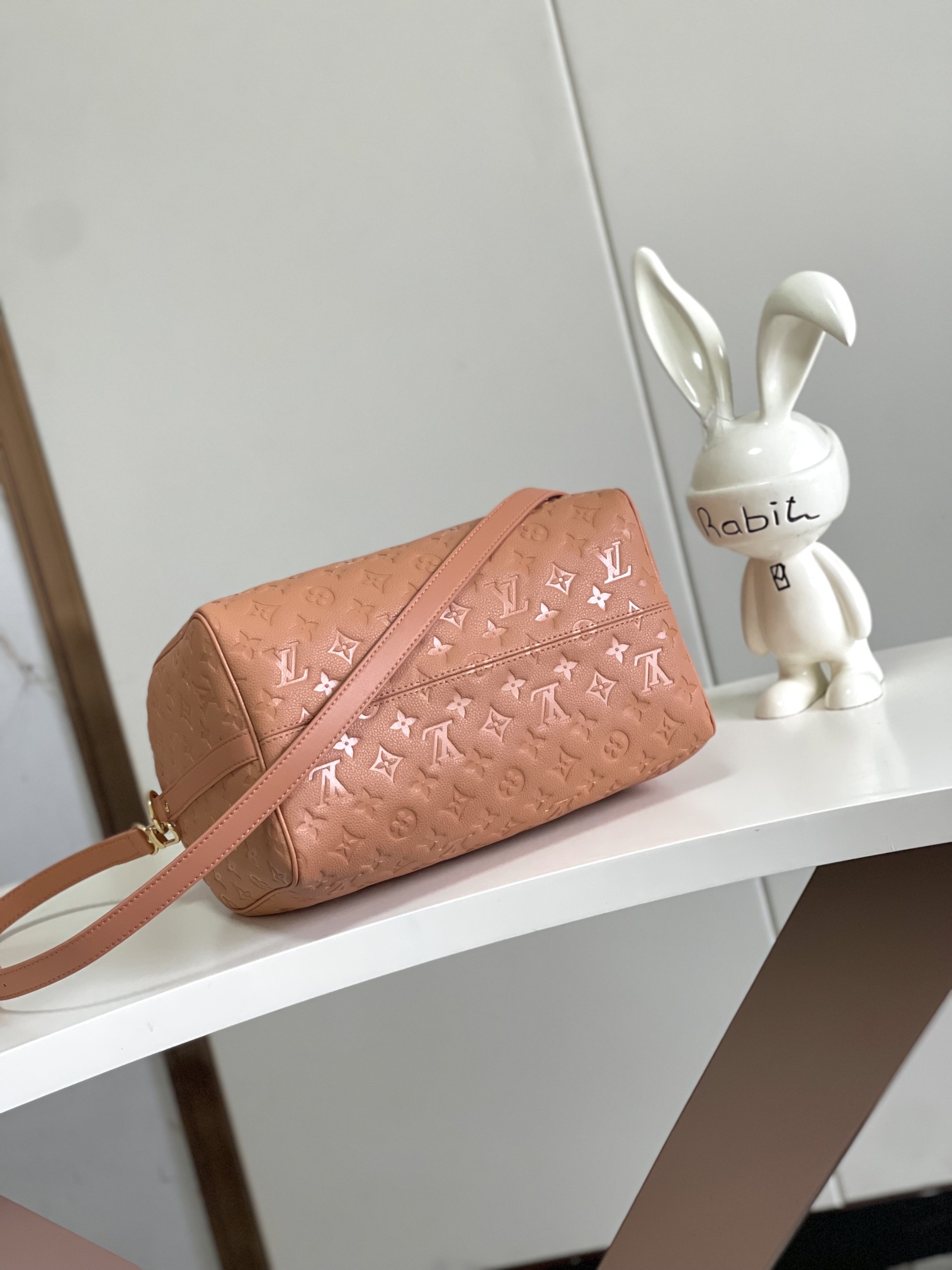 Louis Vuitton Speedy Soft 30 Handbag - Image 4