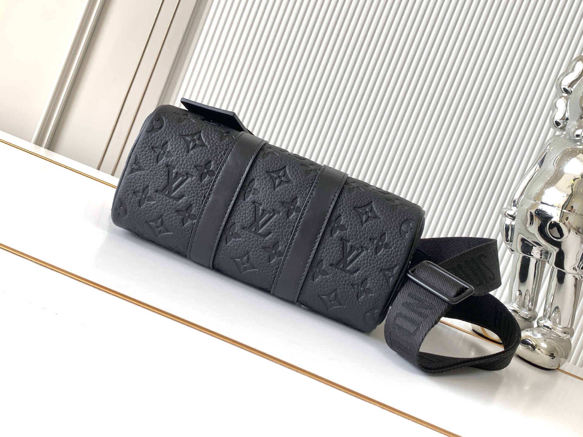 Louis Vuitton Keepall Mini Handbag in Taurillon Monogram Leather - Image 4