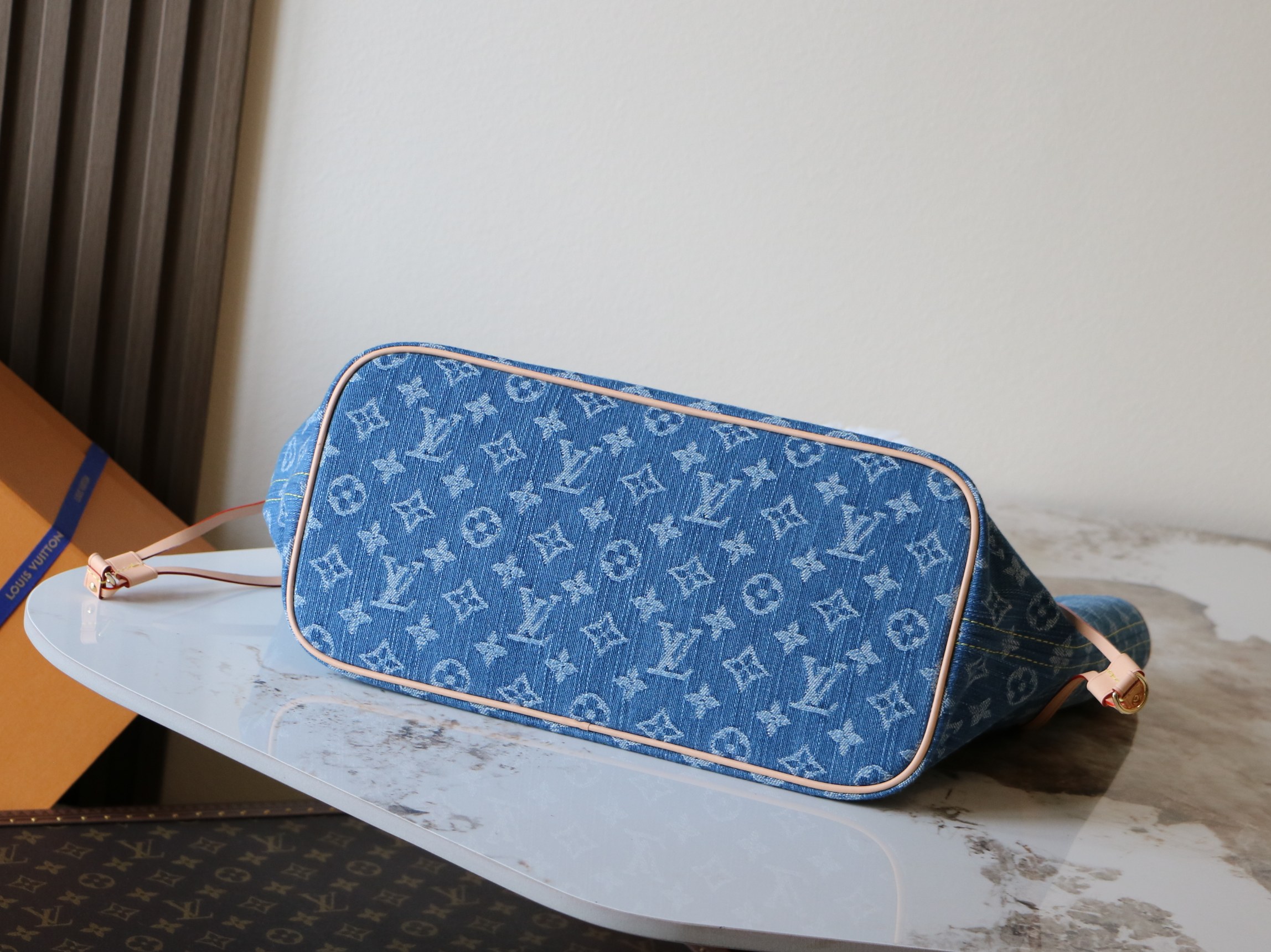 Neverwoof Medium Pet Carrier Bag - Image 4
