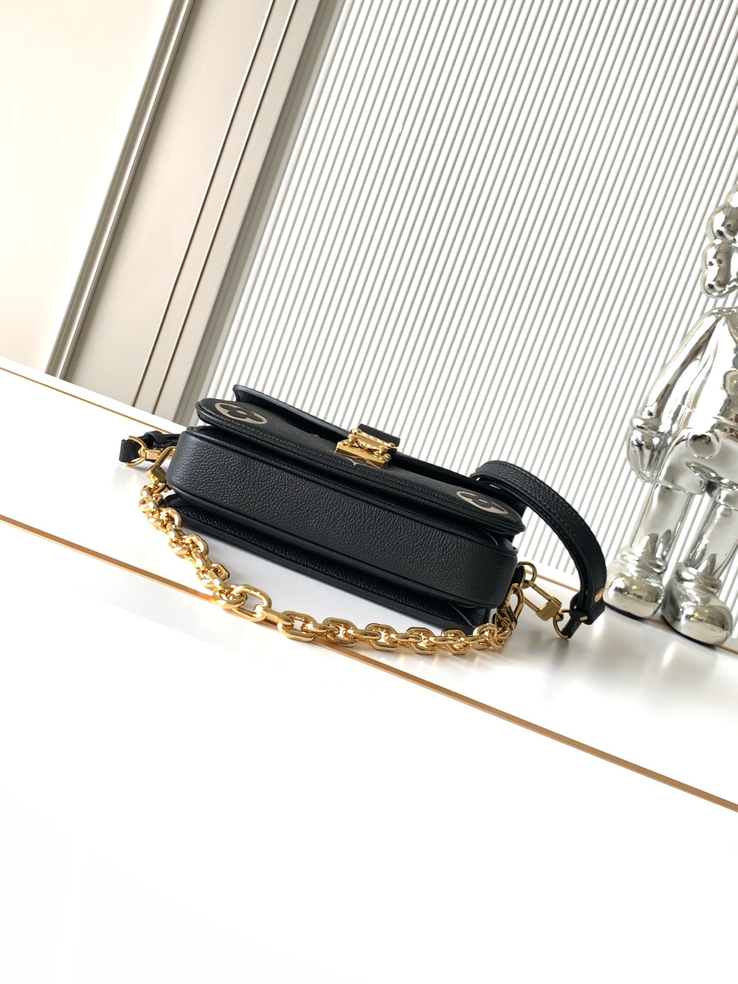 Louis Vuitton Pochette Métis East West Handbag M46596 - Image 4