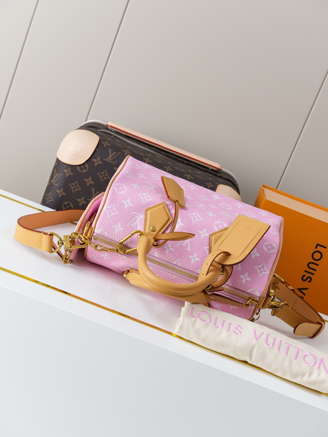 Louis Vuitton Speedy Bandoulière 25 Monogram Leather Handbag - Image 4