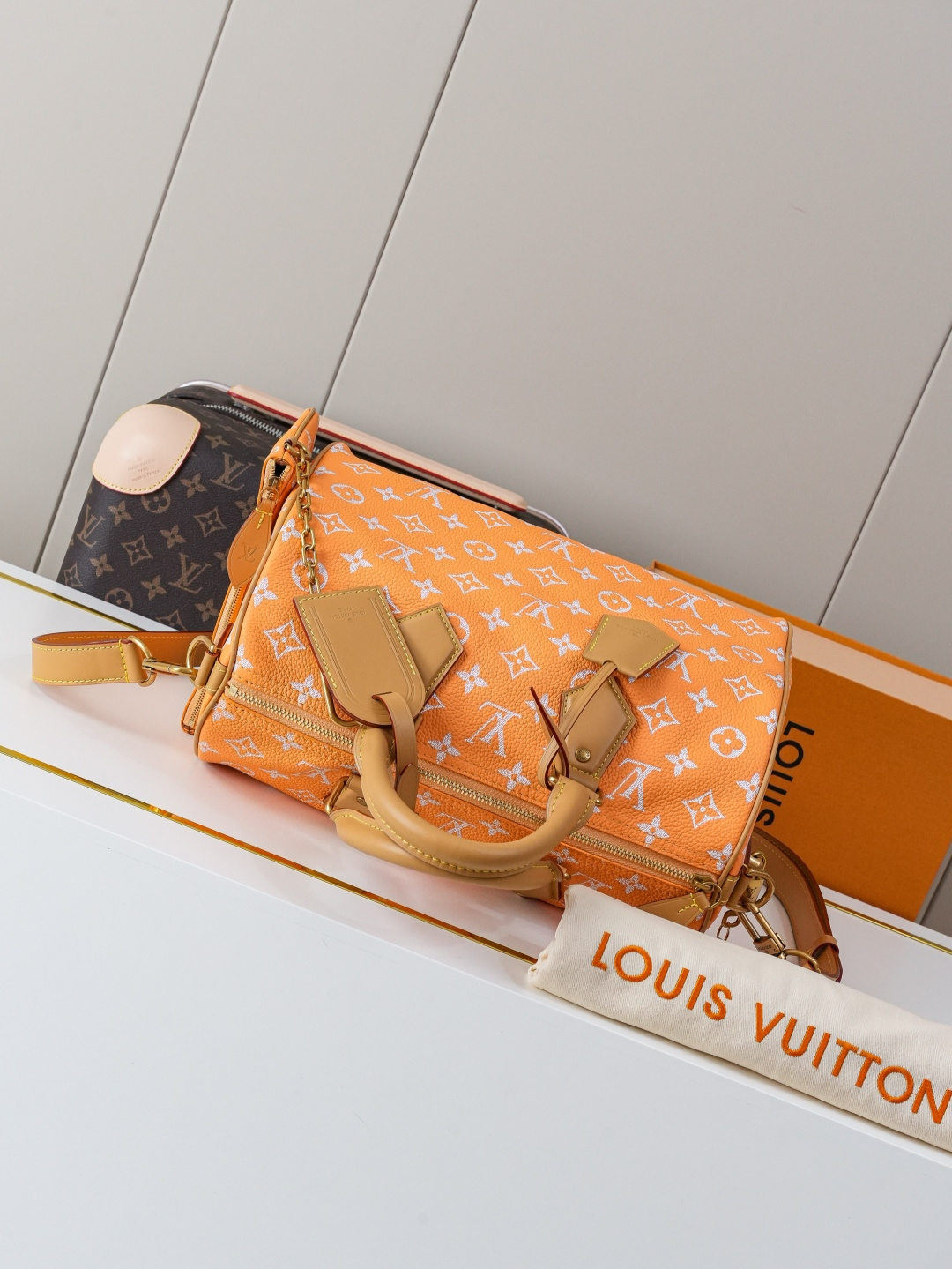 Louis Vuitton Speedy Bandouliere 30 Handbag - Image 4
