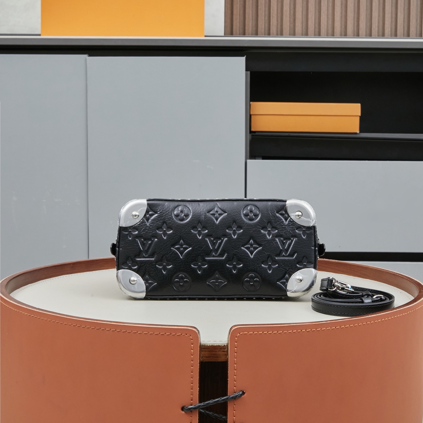 Louis Vuitton Alma BB M27812 Handbag - Image 4