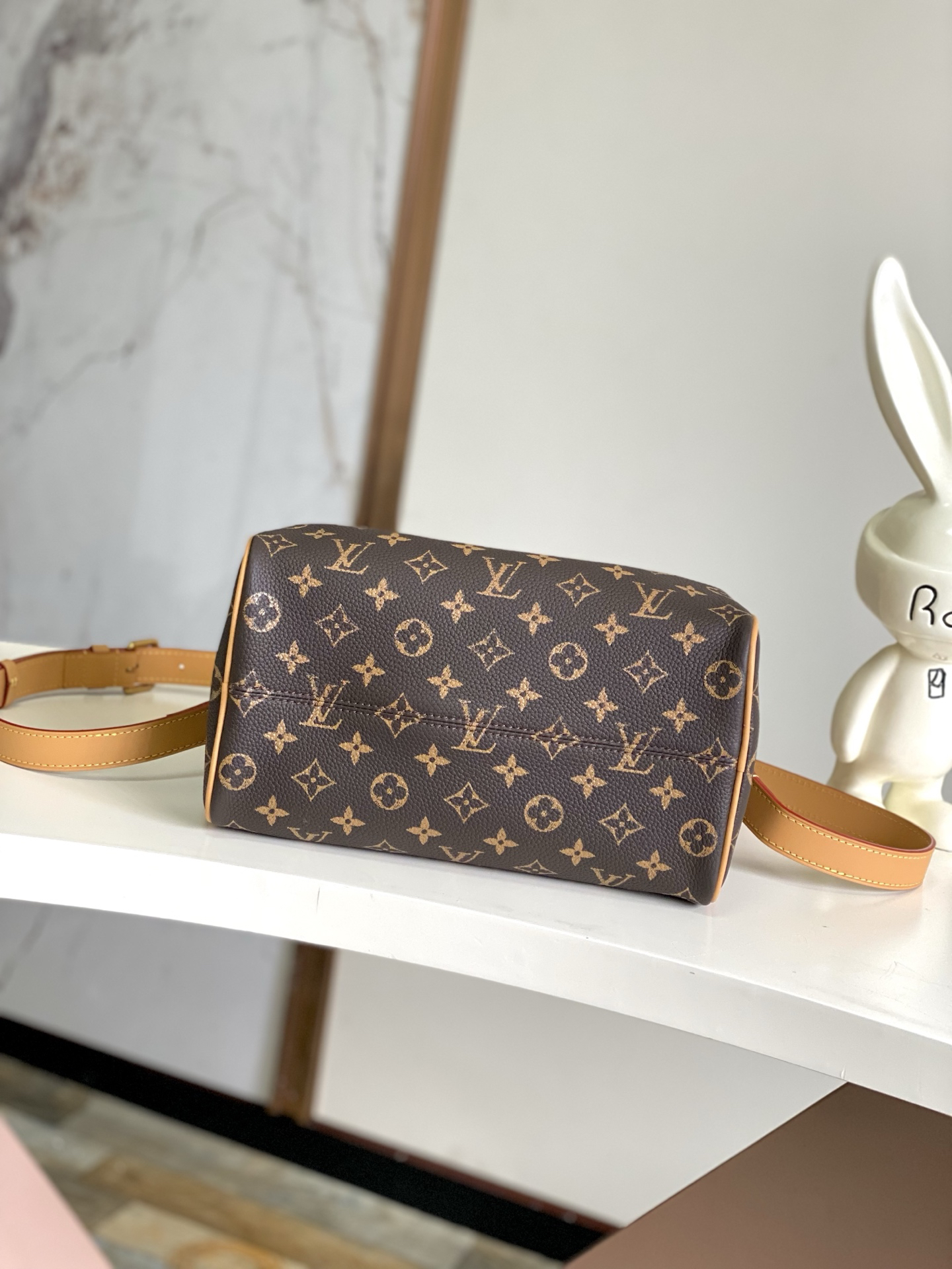 Louis Vuitton Speedy Bandouliere 25 Monogram Leather Bag - Image 4