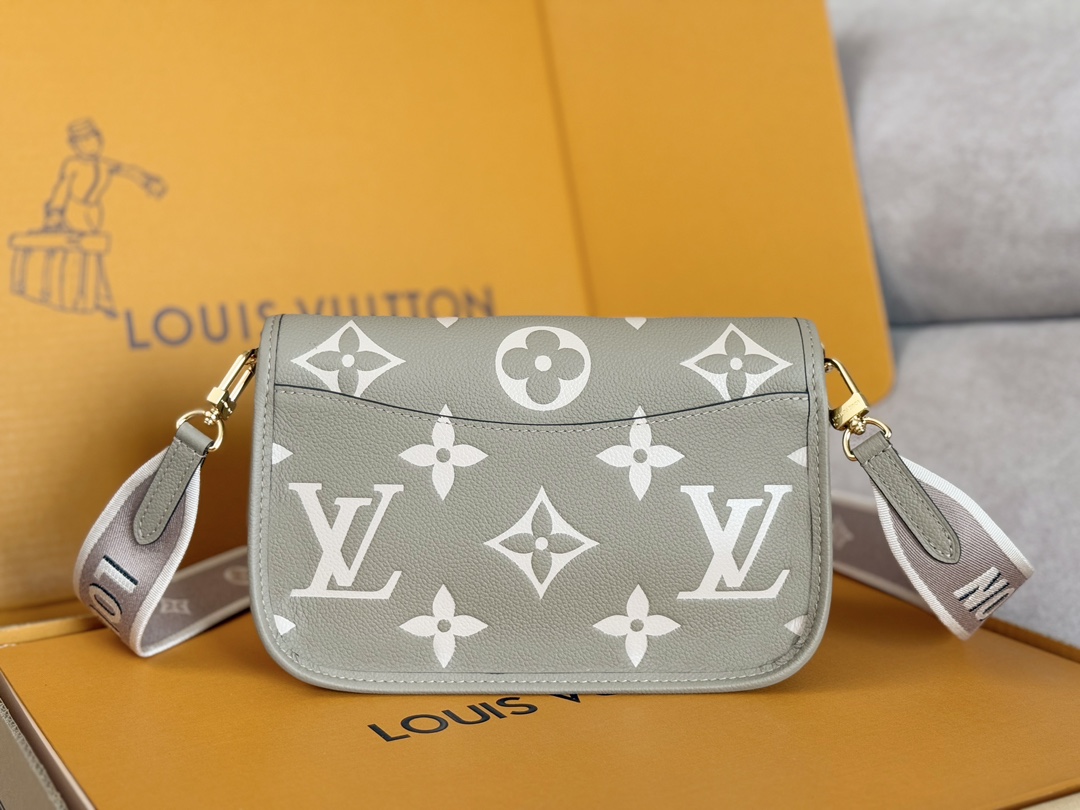 Louis Vuitton Diane Monogram Empreinte Leather Shoulder Bag - Image 4