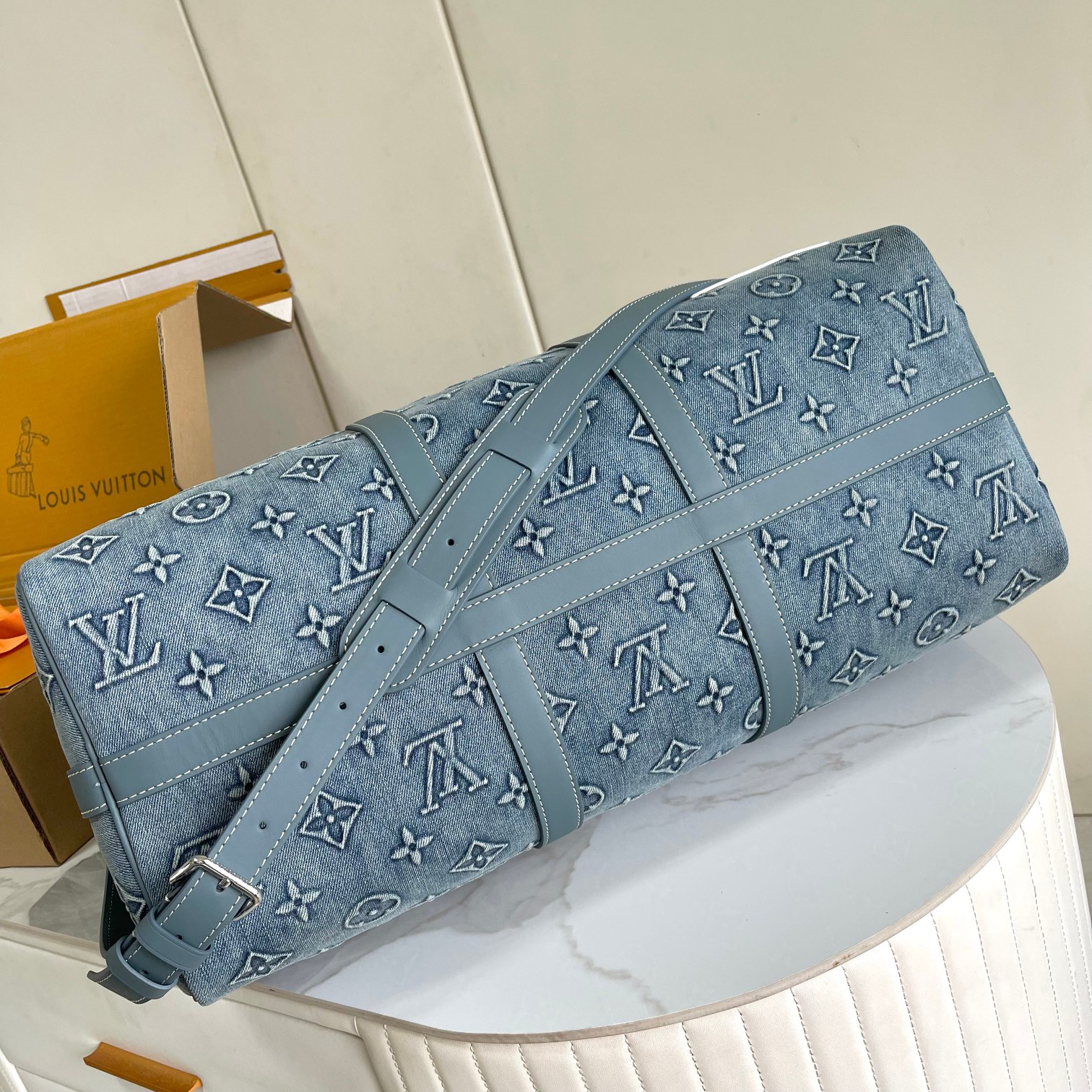 Louis Vuitton Keepall Bandoulière 50 Travel Bag - Image 4