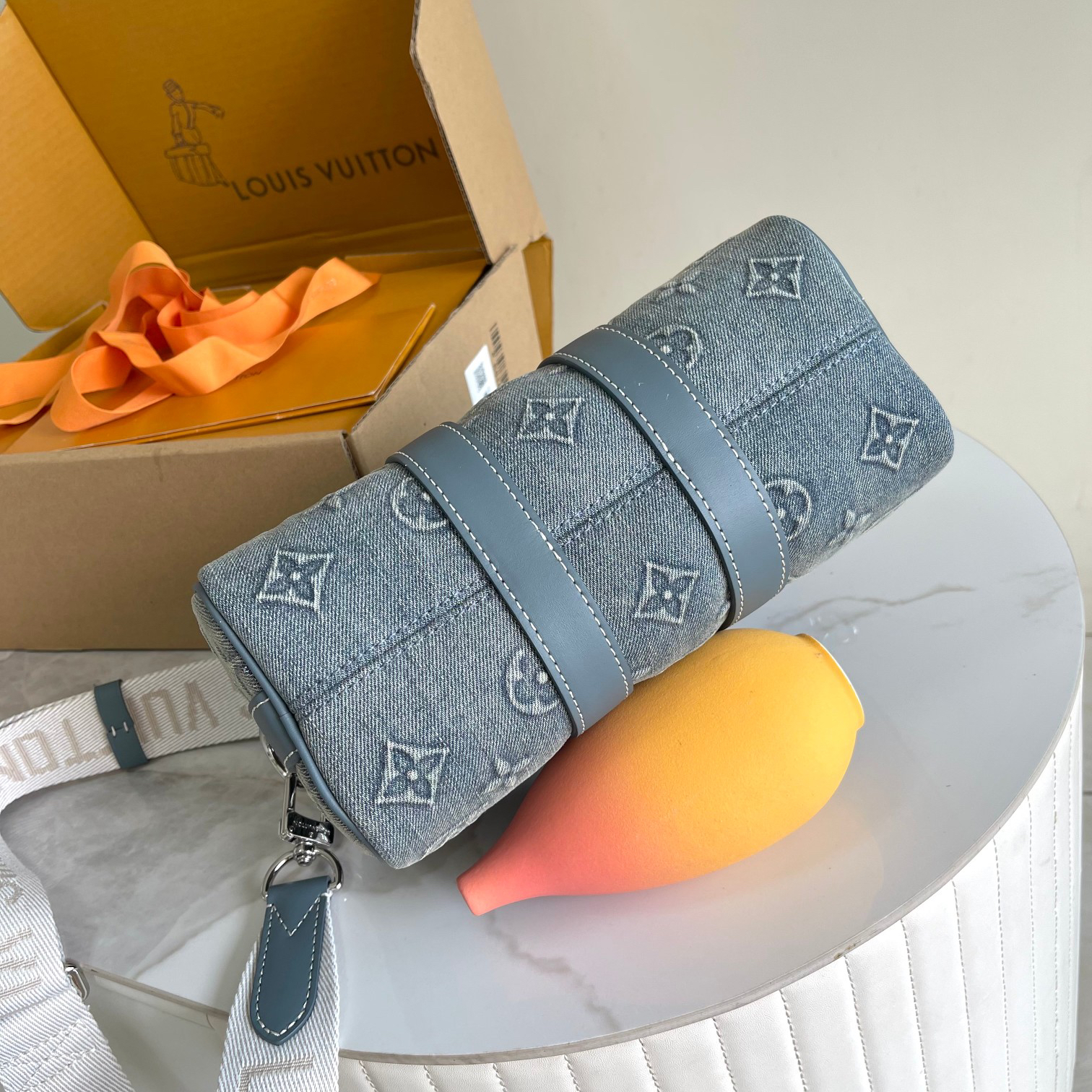 Louis Vuitton Keepall Bandoulière 25 Denim Travel Bag - Image 4