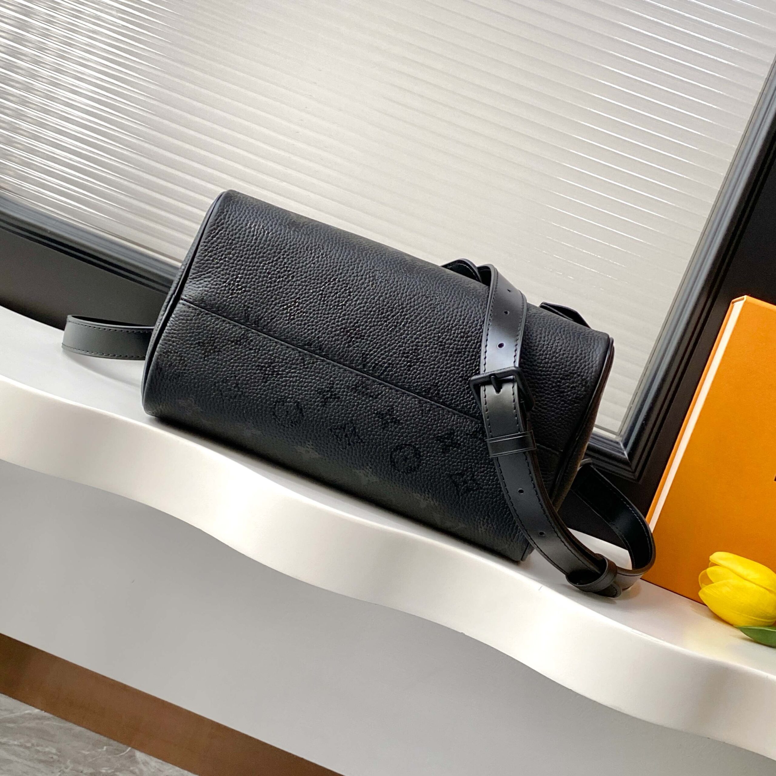 Louis Vuitton Speedy P9 Bandoulière 25 Monogram Leather Handbag - Image 4