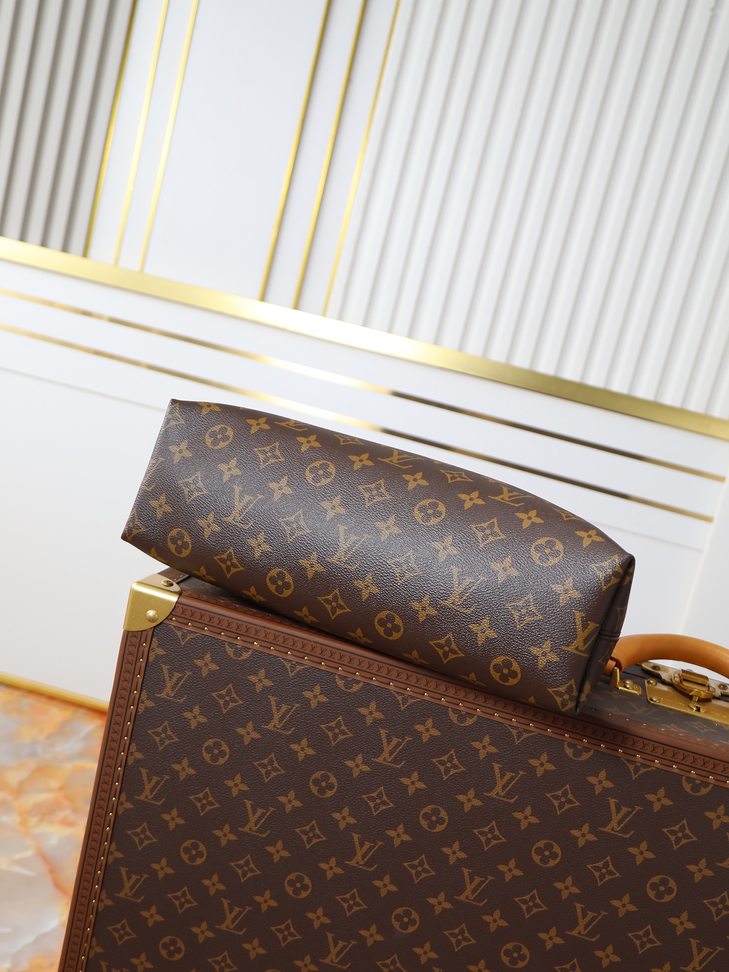 Louis Vuitton Ever More PM Monogram Tote Bag - Image 4