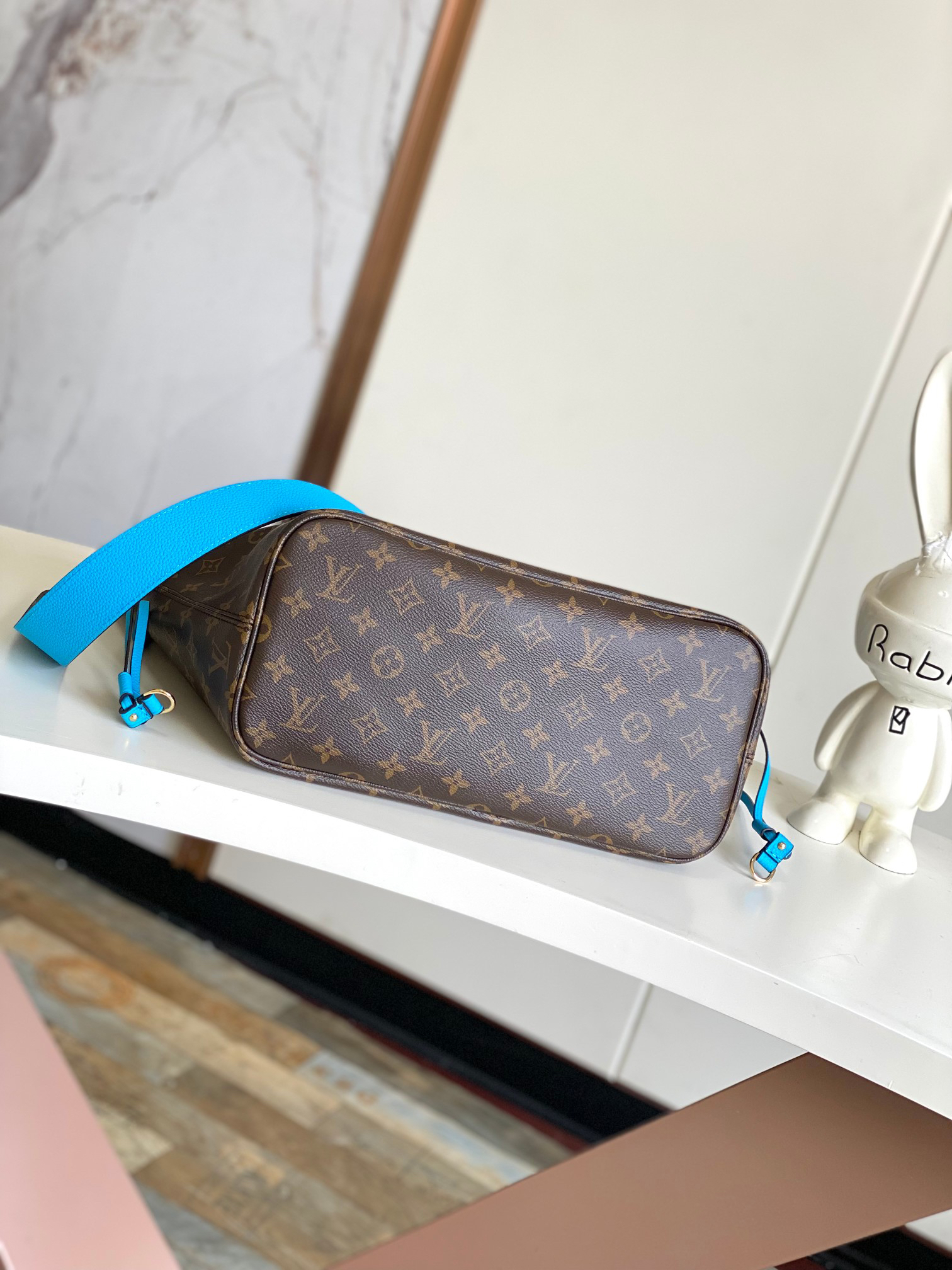 Louis Vuitton Neverfull MM Damier Azur Tote Bag - Image 4