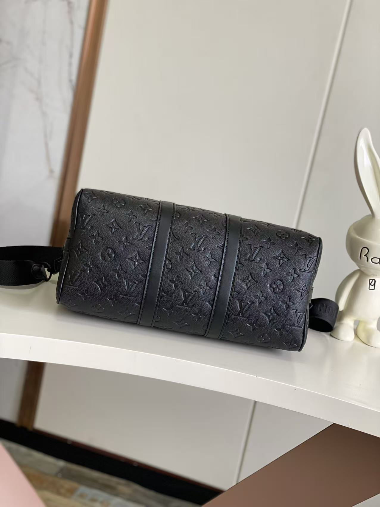 Louis Vuitton Keepall Bandoulière 35 Travel Bag in Monogram Eclipse - Image 4