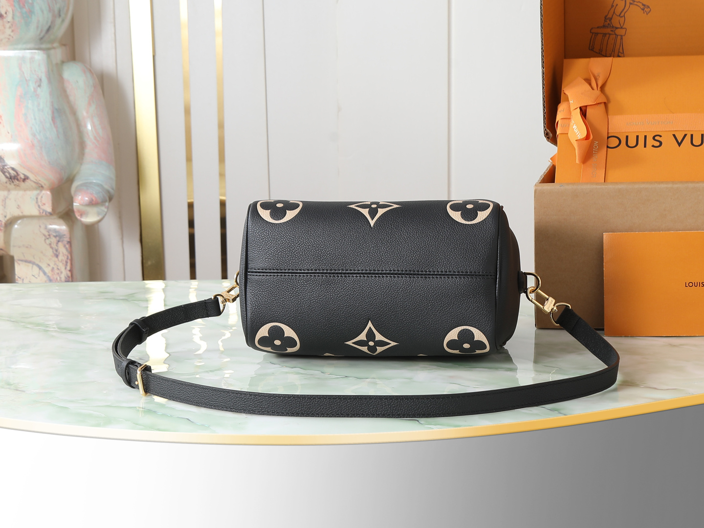 Louis Vuitton Speedy Bandoulière 25 Monogram Empreinte Leather Crossbody Bag - Image 4