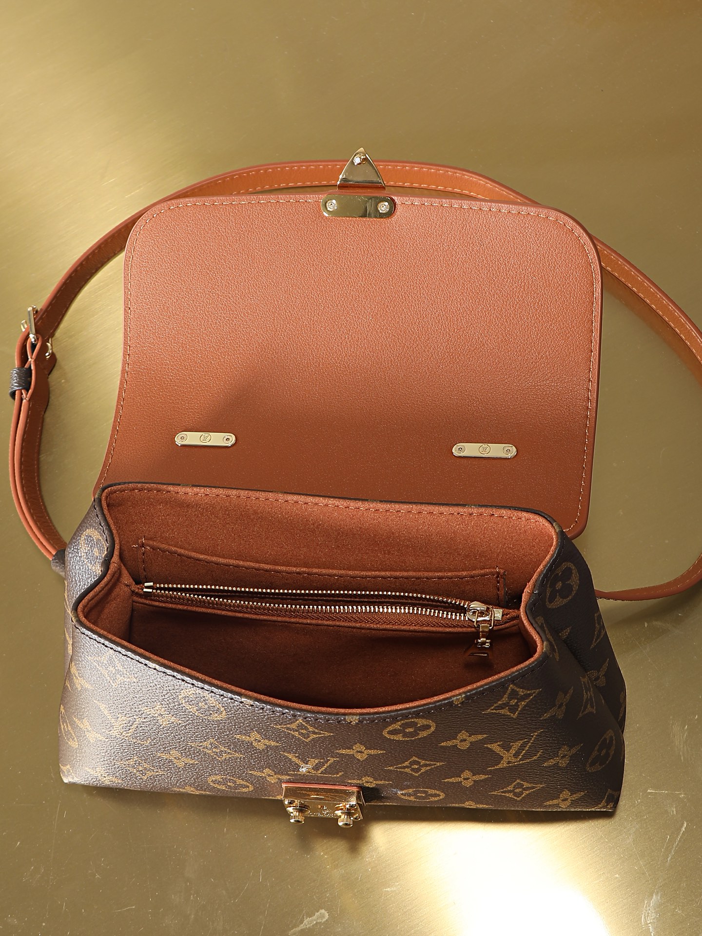 Louis Vuitton Madeleine BB Monogram Crossbody Bag - Image 4