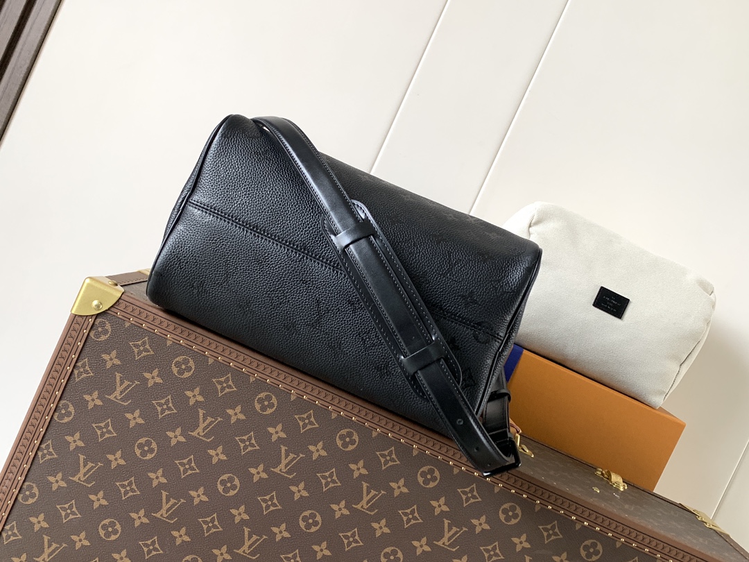 Louis Vuitton Speedy P9 Bandouliere 30 Monogram Leather Handbag - Image 4