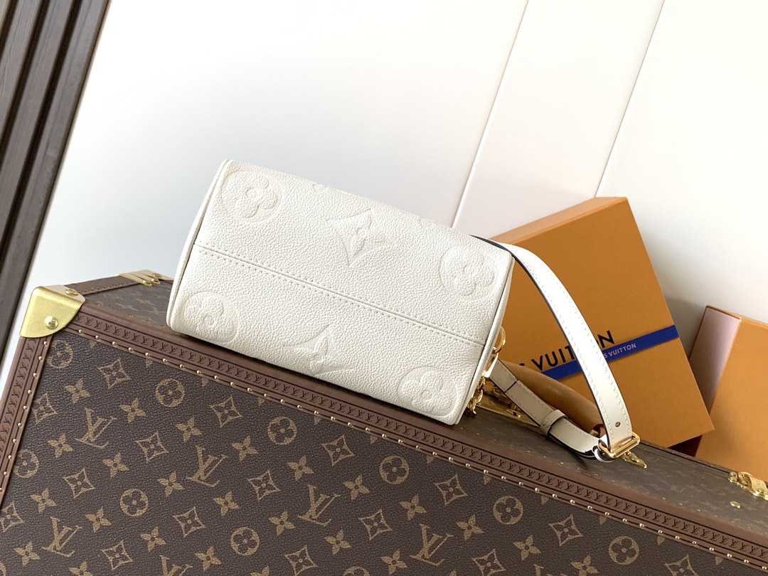 Louis Vuitton Speedy Bandoulière 20 Monogram Empreinte Leather Crossbody Bag - Image 4