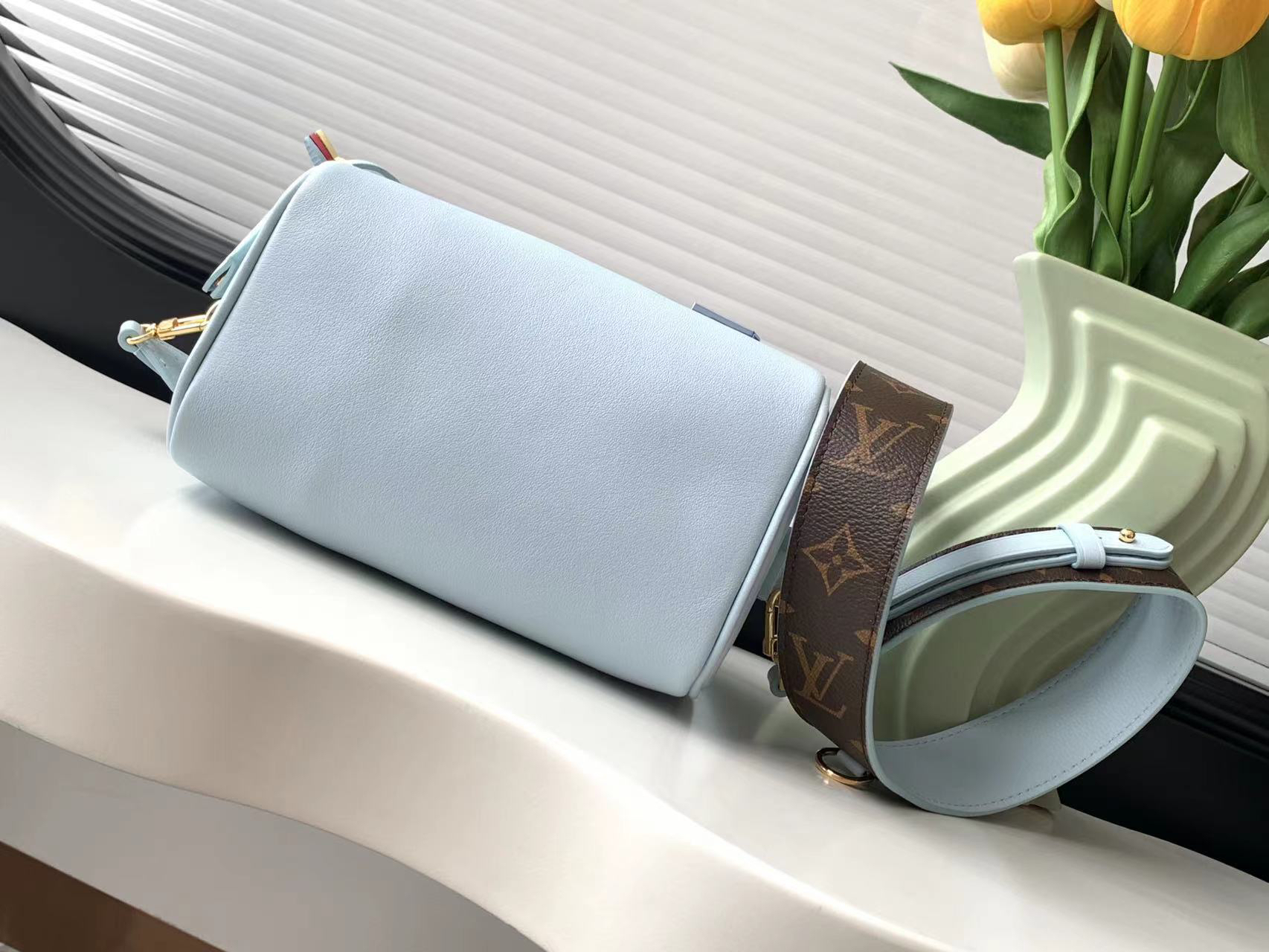 Speedy 18 Leather Crossbody Bag - Image 4
