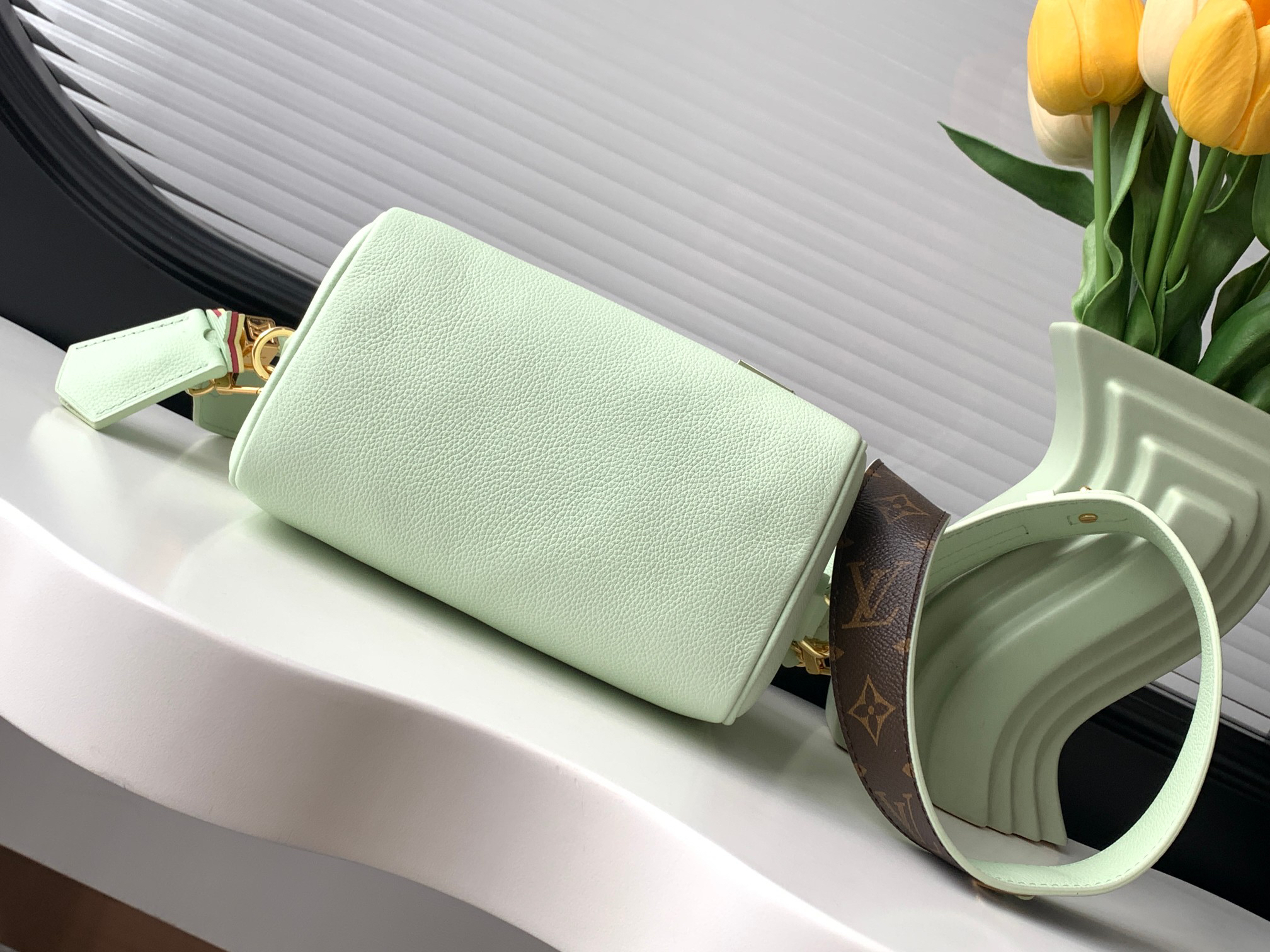 Speedy 18 Green Leather Convertible Crossbody Bag - Image 4