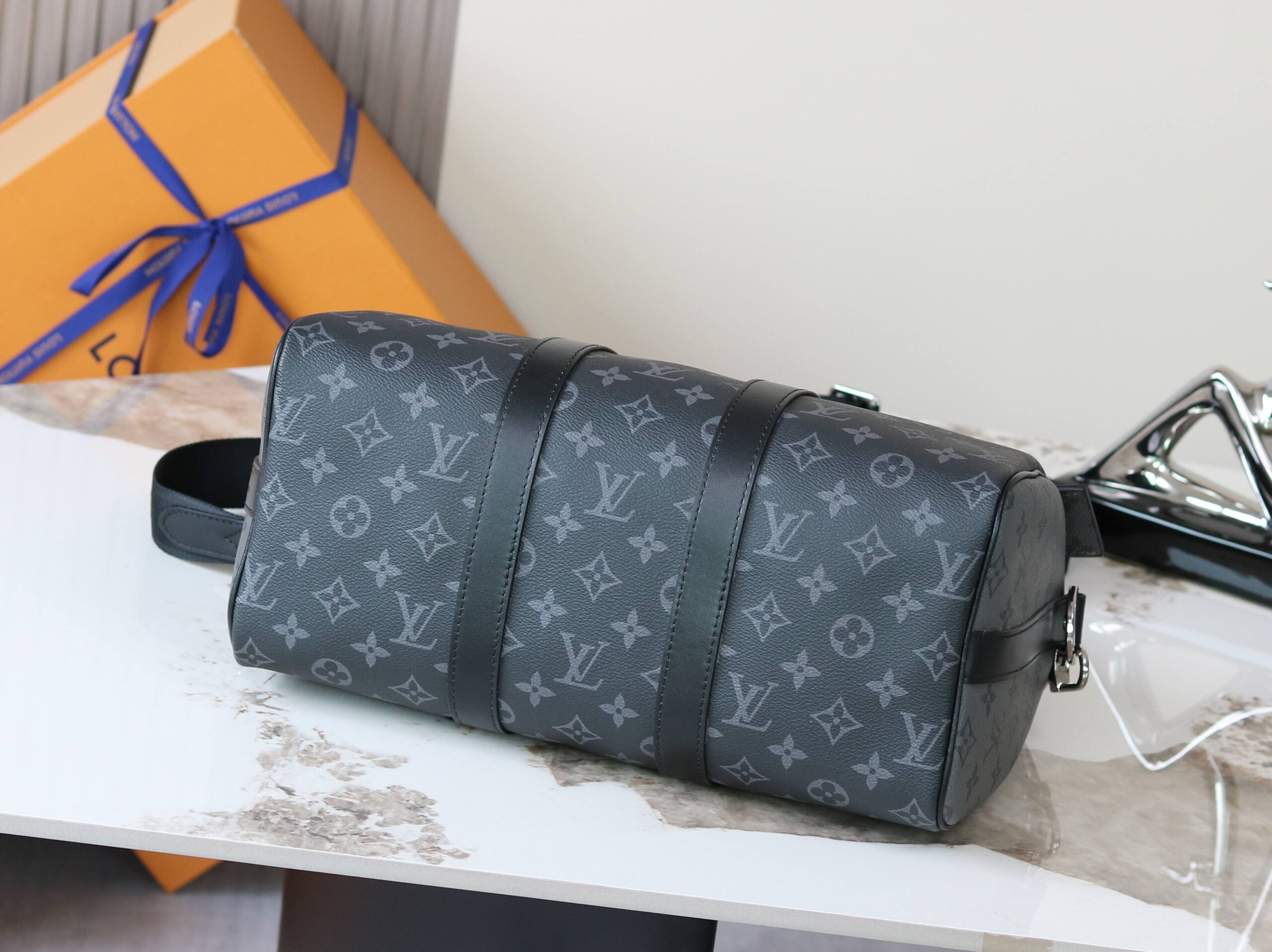 Louis Vuitton Keepall 35 Travel Bag in Monogram Eclipse Canvas - Image 4