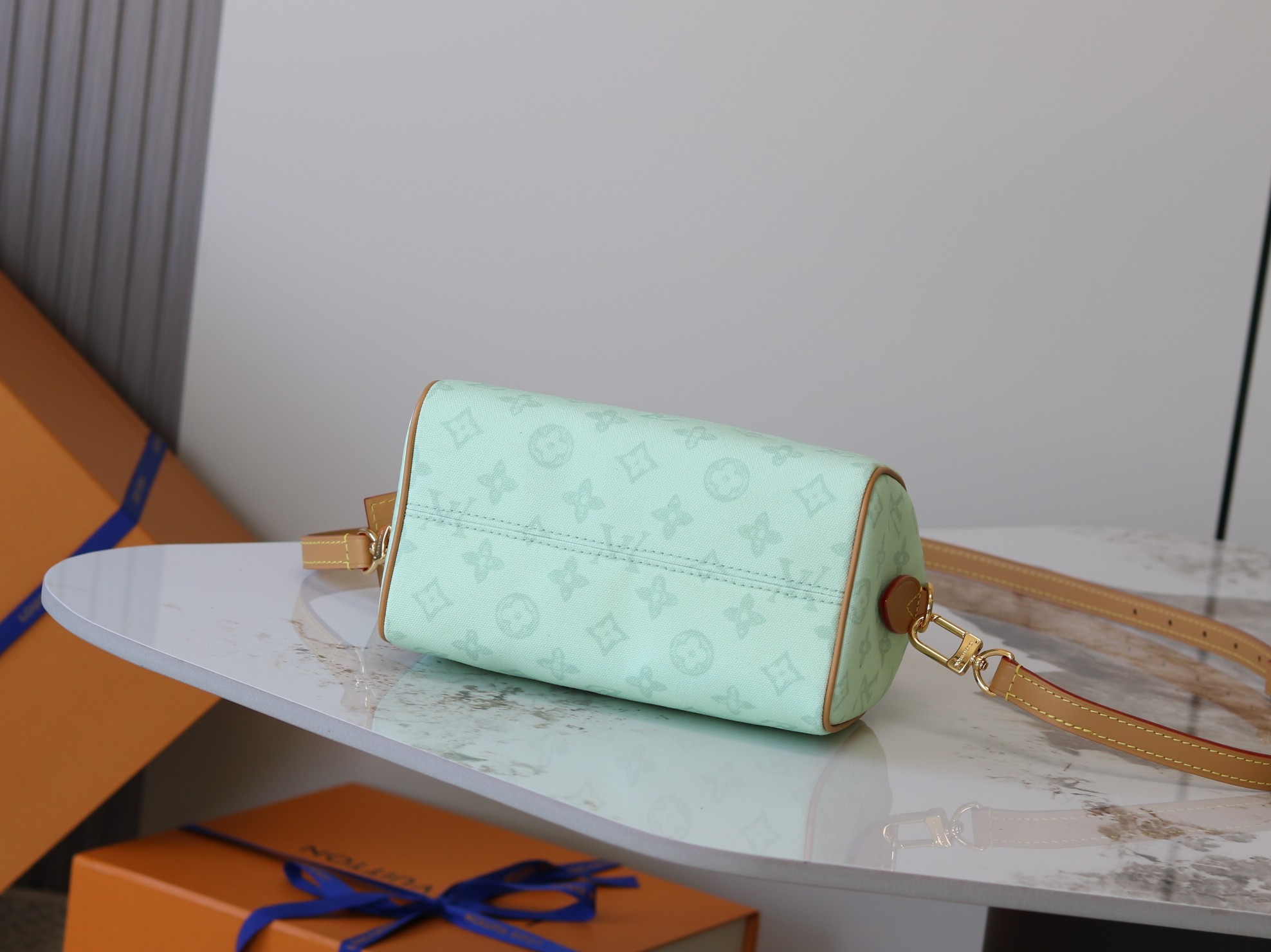 Louis Vuitton Speedy Bandoulière 20 Monogram Crossbody Bag - Image 4
