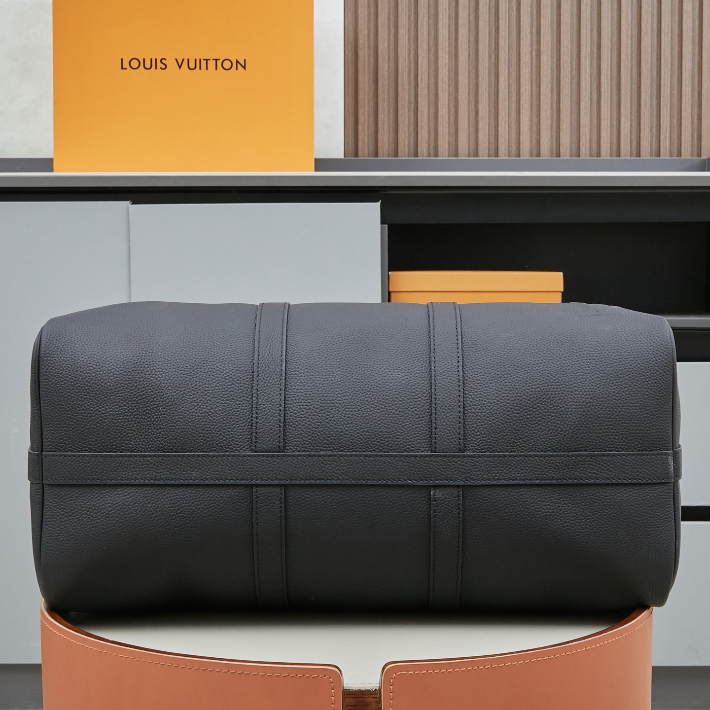Louis Vuitton Keepall Bandoulière 50 Travel Bag - Image 4