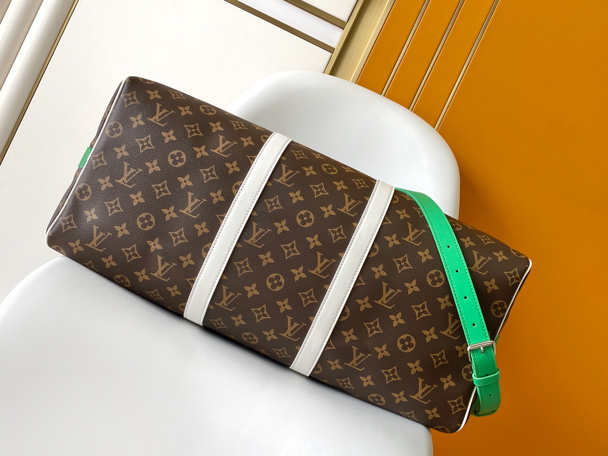 Louis Vuitton Keepall Bandoulière 50 Travel Bag - Image 4