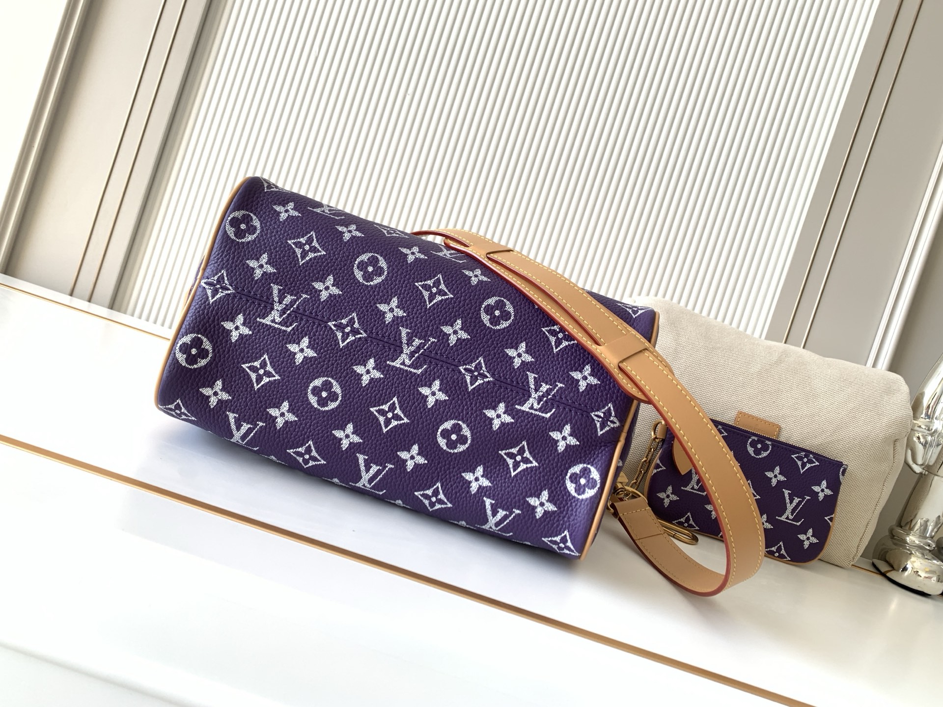 Louis Vuitton Speedy Bandoulière 25 Handbag - Image 4
