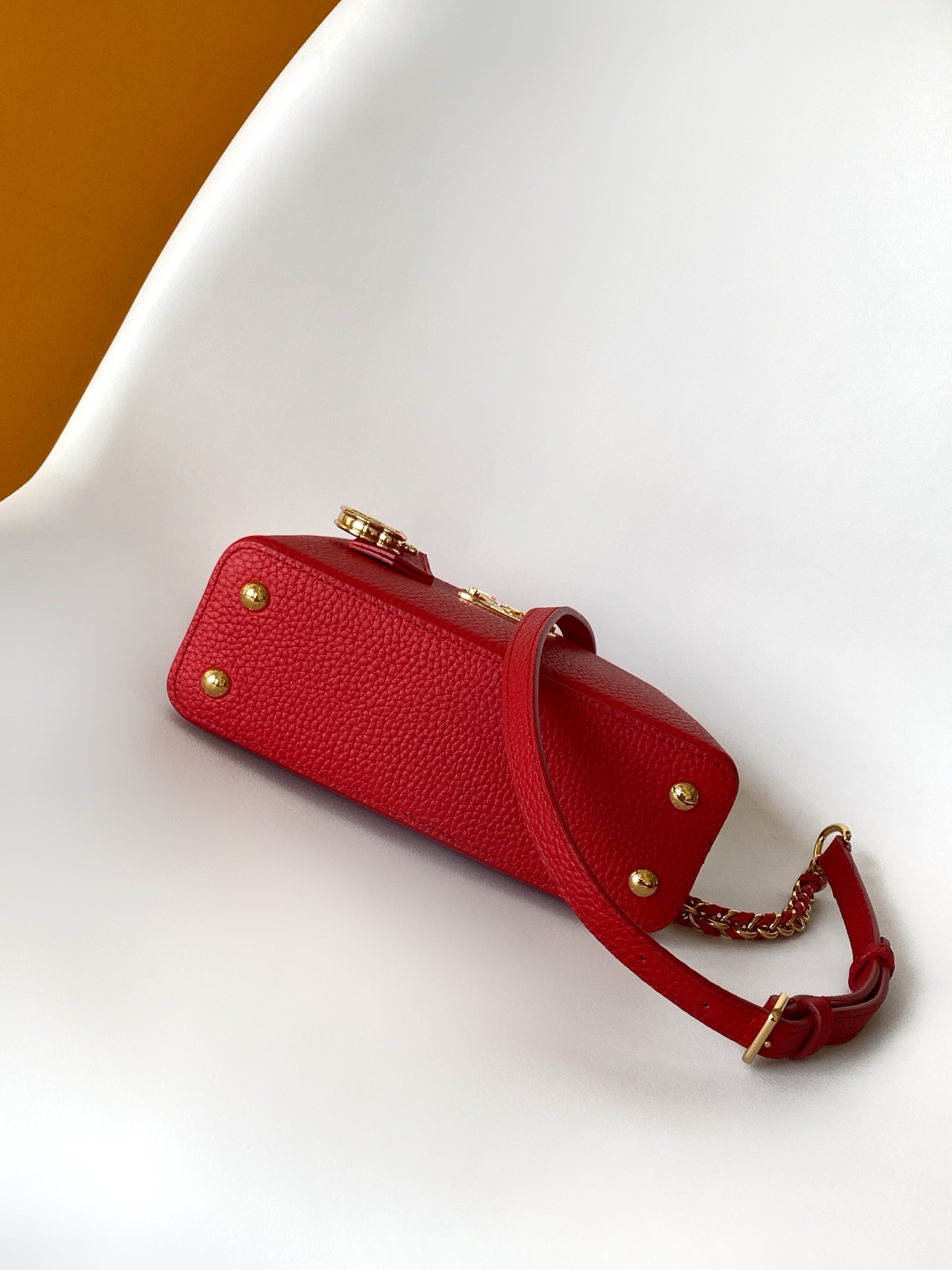 Louis Vuitton Capucines East-West Mini Crossbody Bag - Image 4