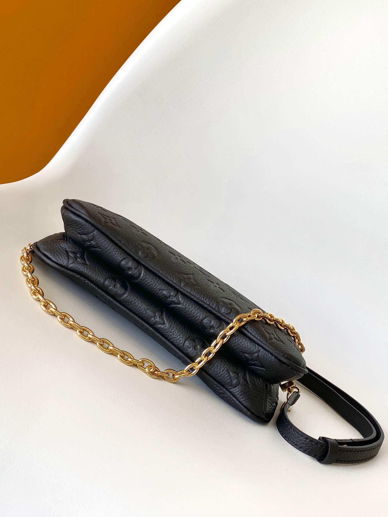Louis Vuitton Liv Pochette Crossbody Bag - Image 4
